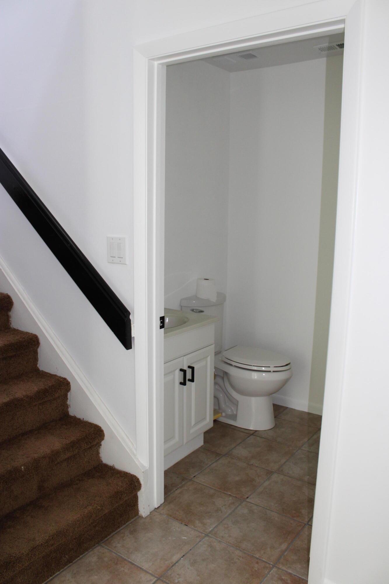 ISLAND CLUB - Residential Lease