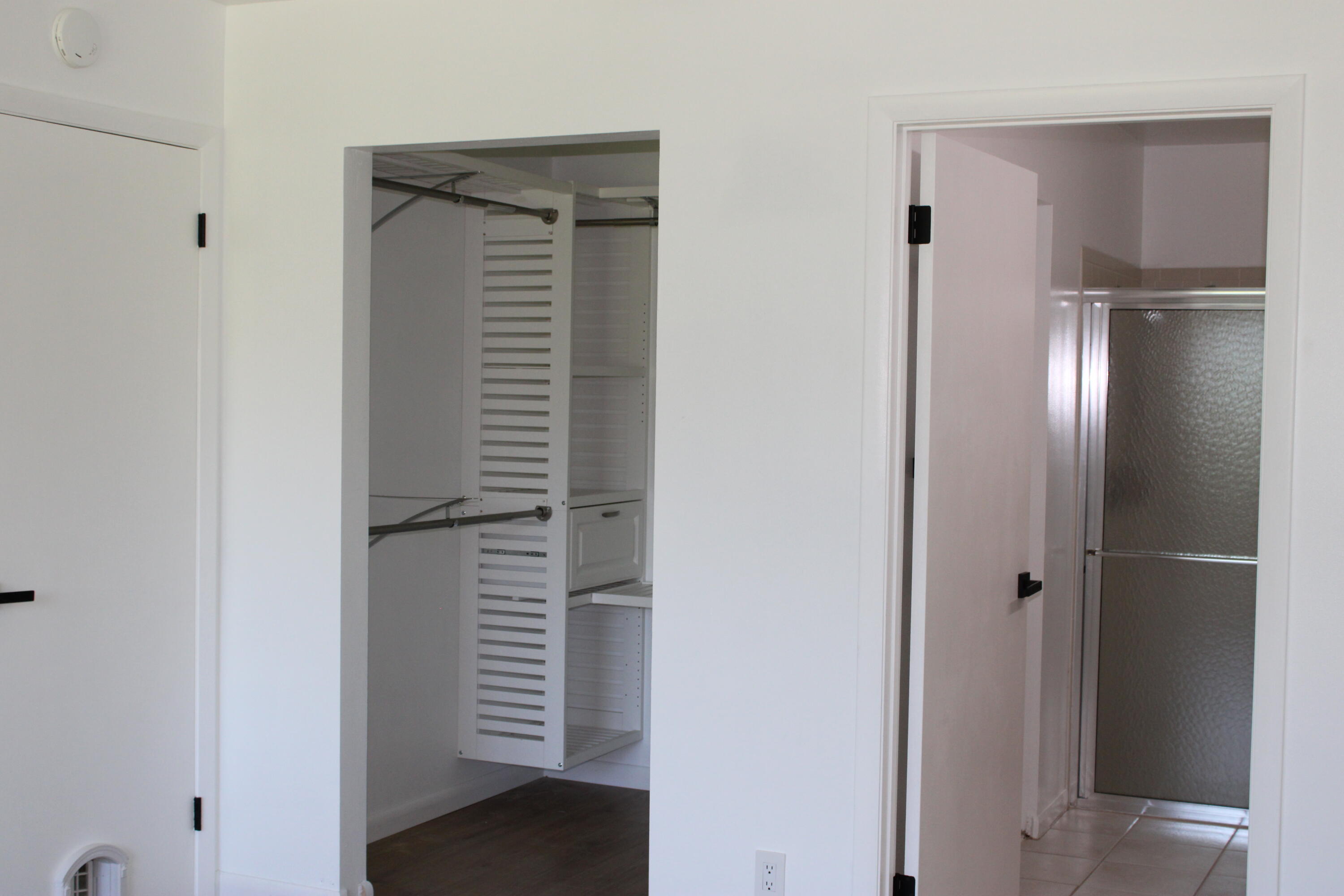 ISLAND CLUB - Residential Lease