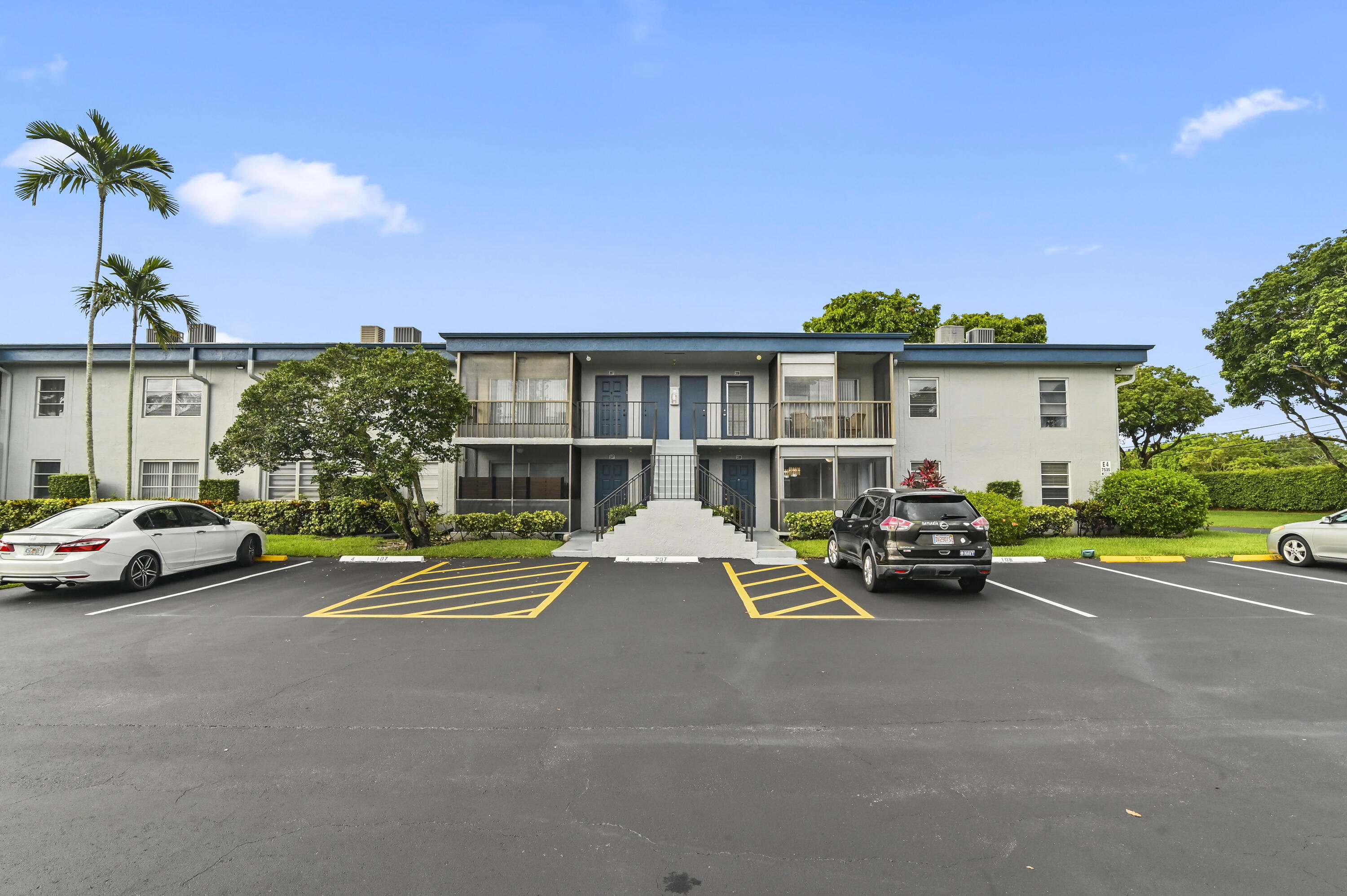 EVERGREEN CONDO - Residential
