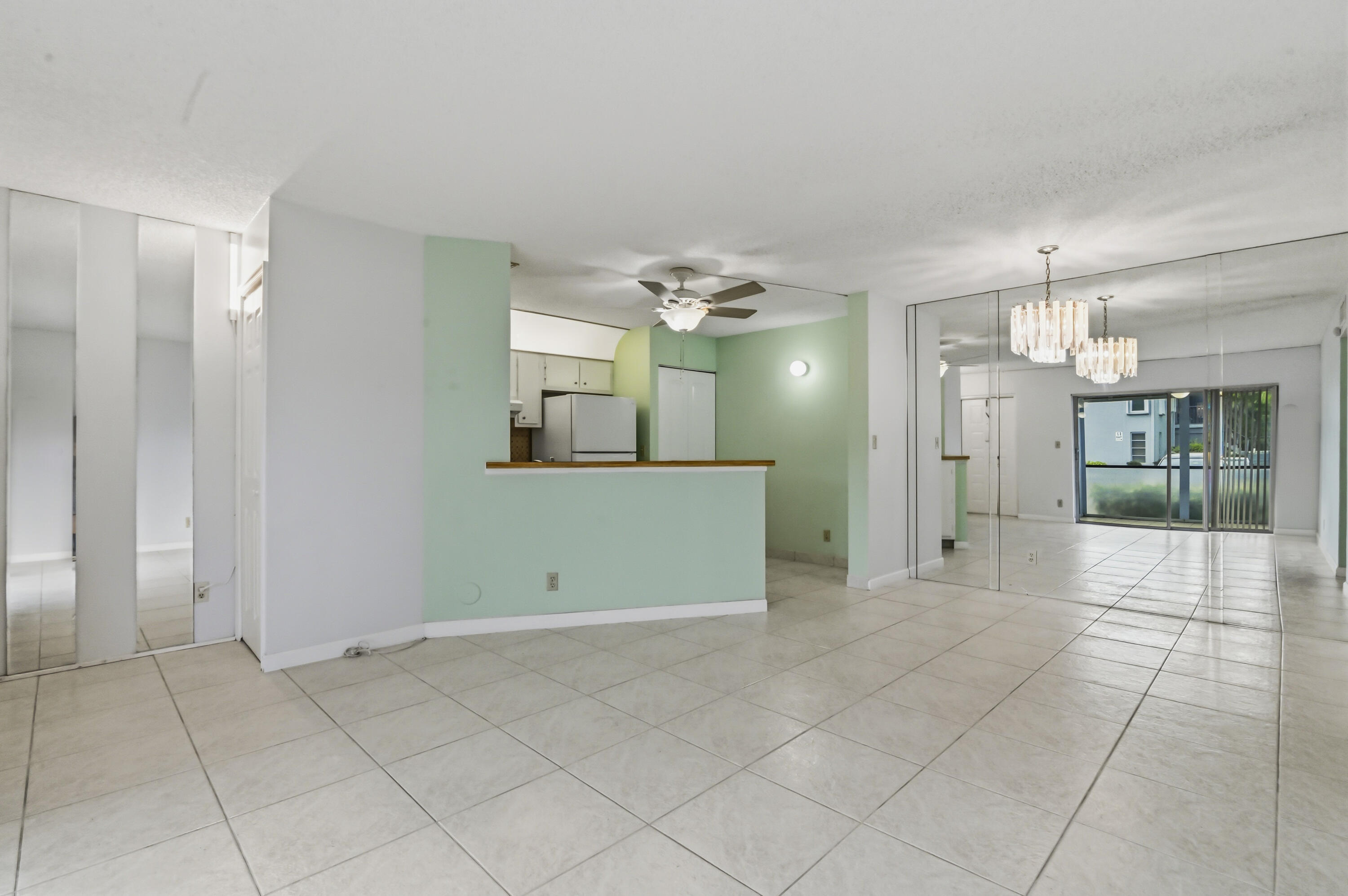 EVERGREEN CONDO - Residential