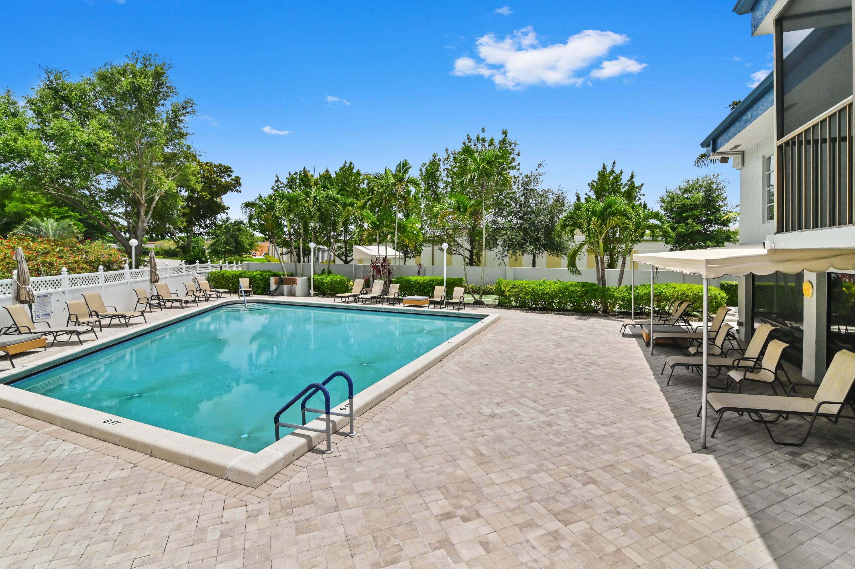 EVERGREEN CONDO - Residential