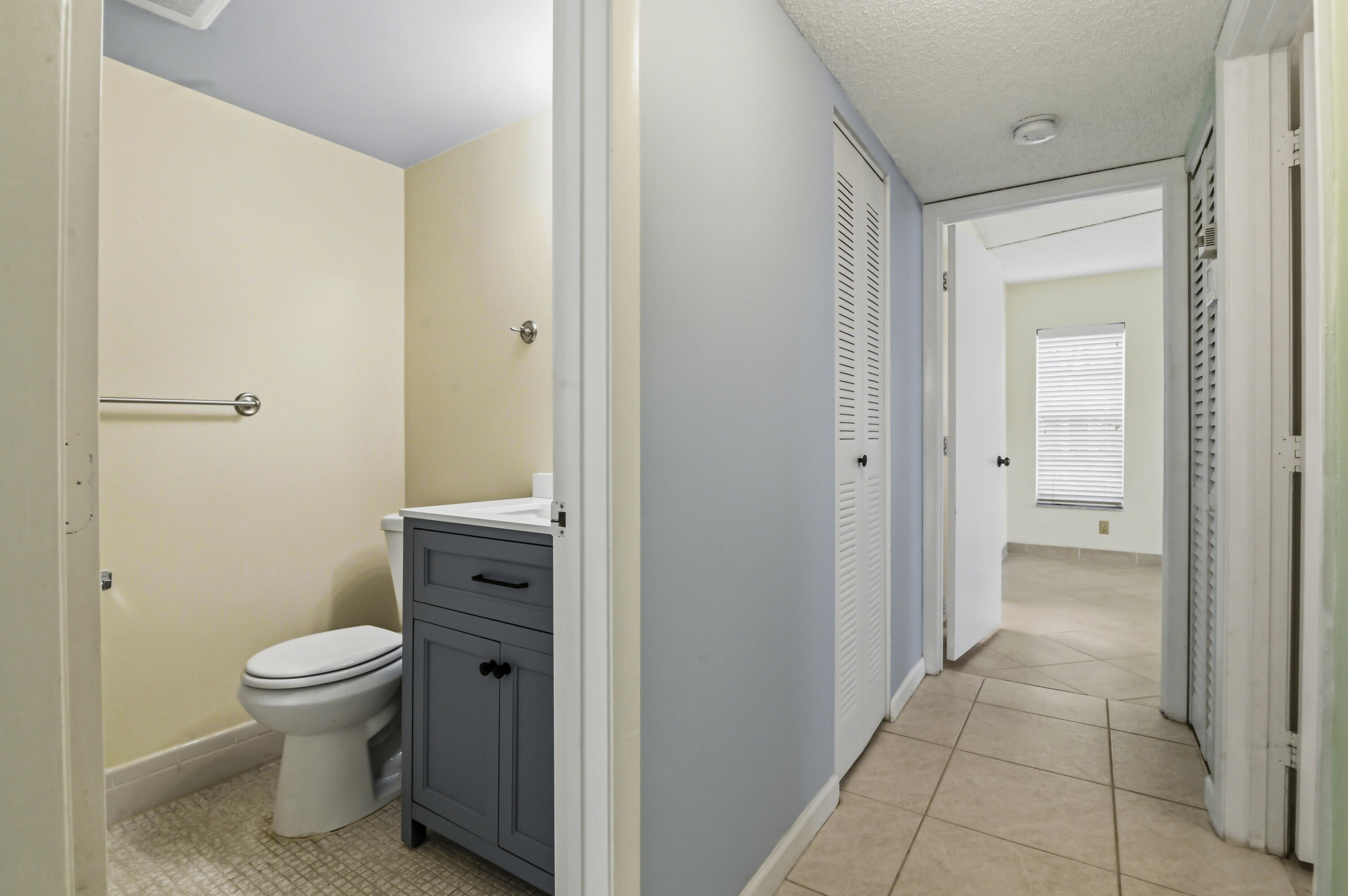 EVERGREEN CONDO - Residential