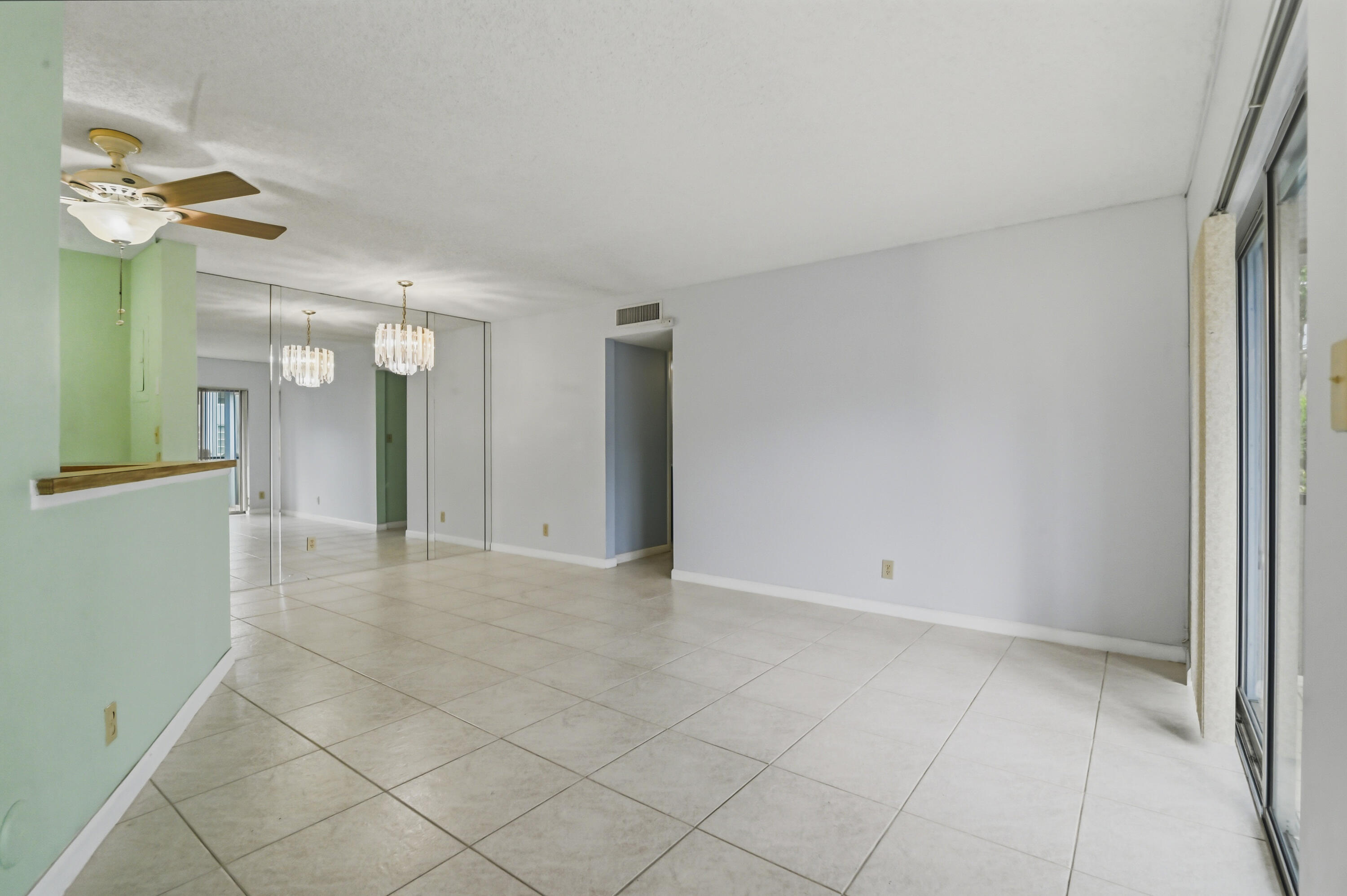 EVERGREEN CONDO - Residential