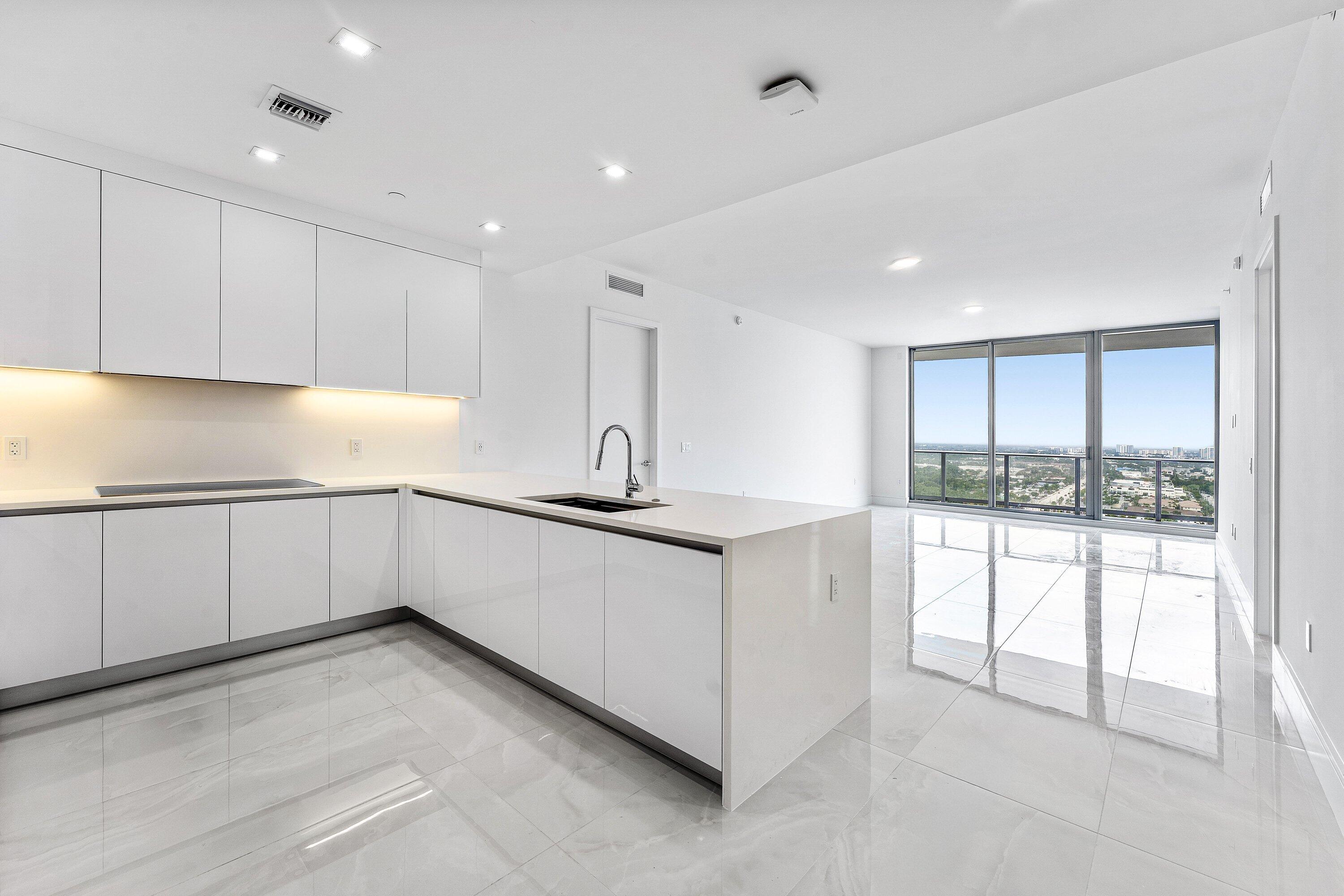 Nautilus 220 Condominium - Residential