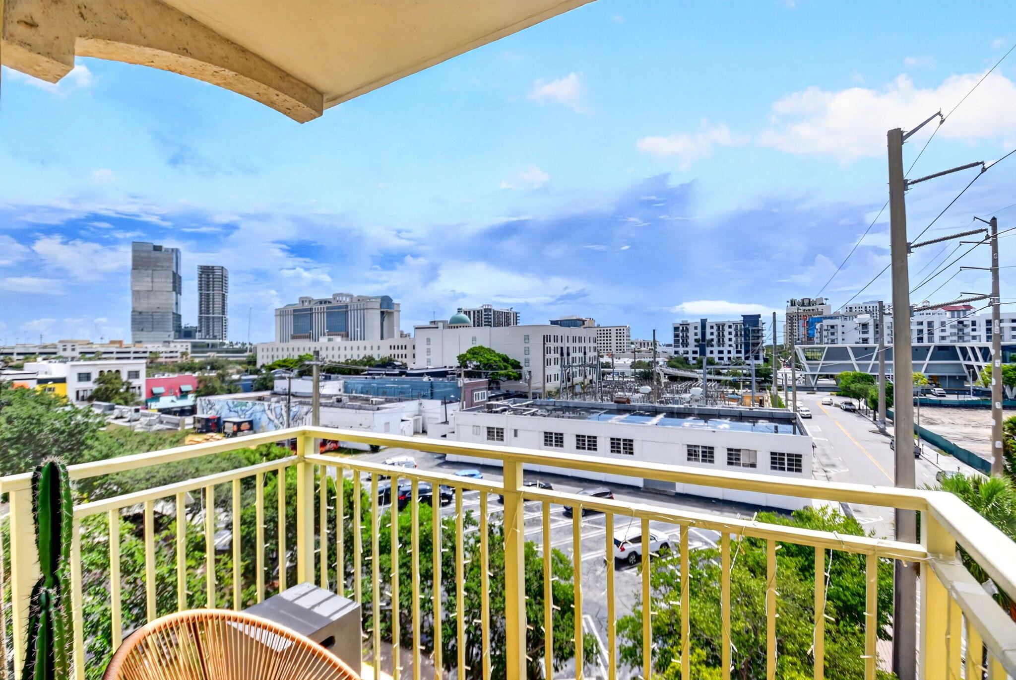 610 CLEMATIS CONDO - Residential Lease