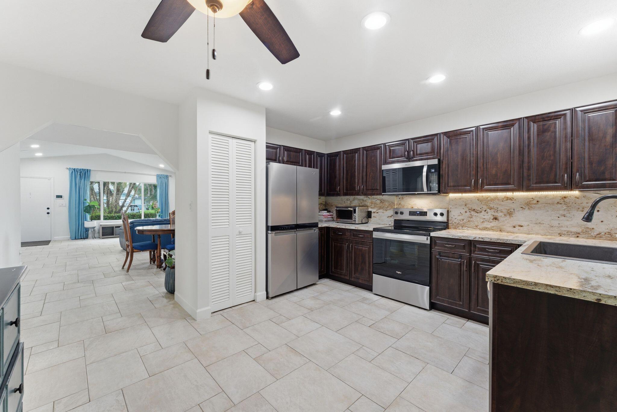 SPRINGS PARK - Residential