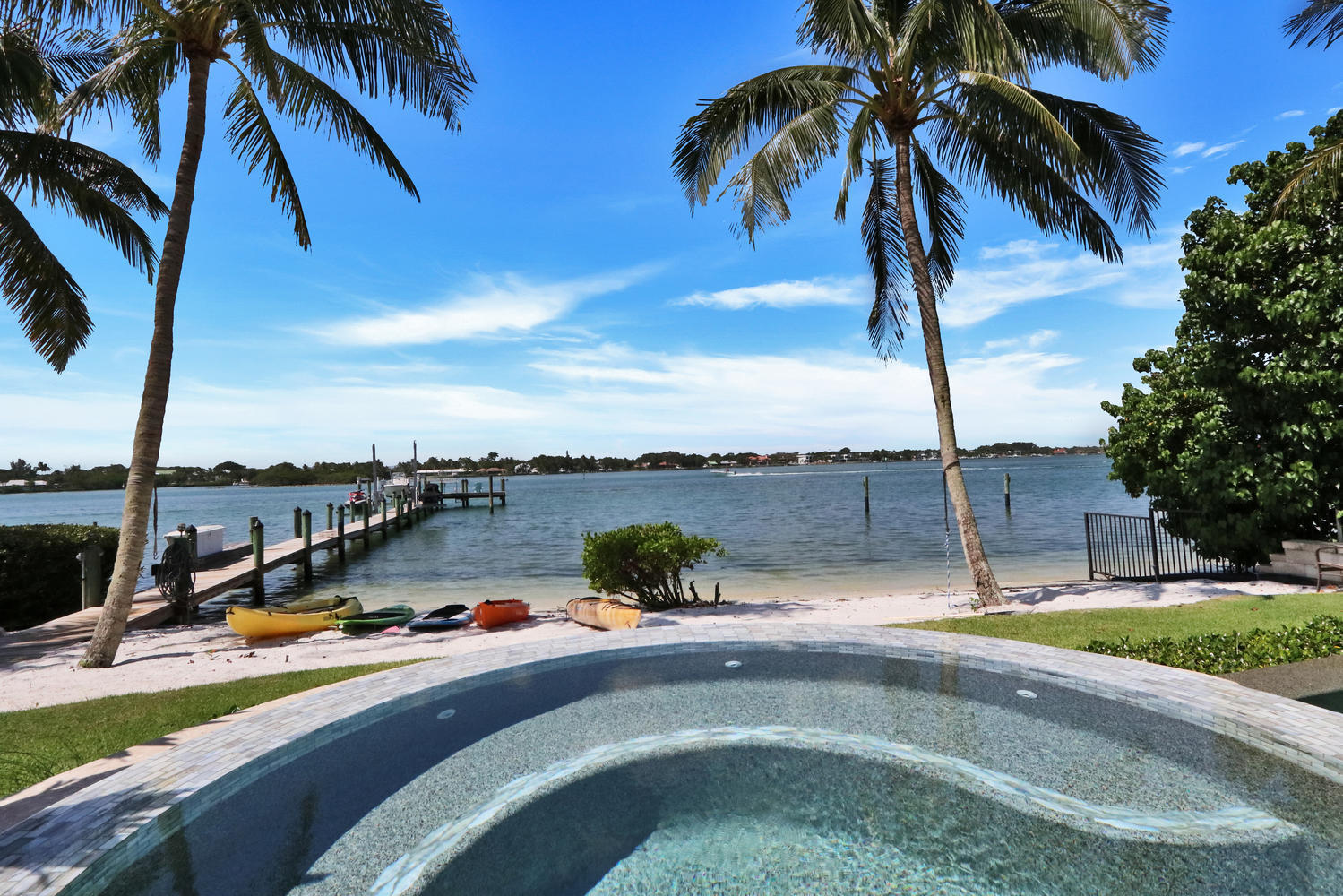 RIVERSIDE ON THE LOXAHATCHEE - Residential