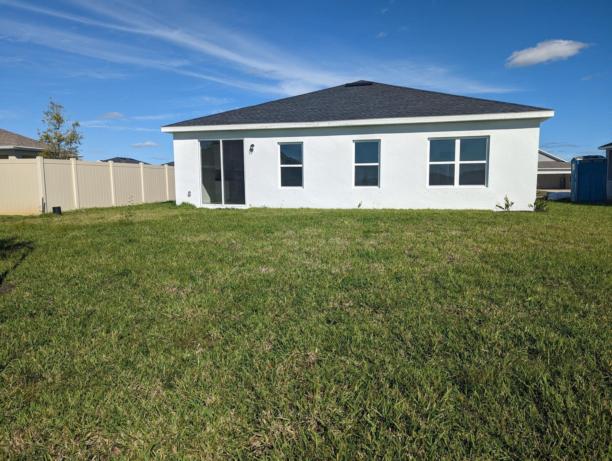 VERANO SOUTH PUD 1 - POD C - PLAT NO. 4 - Residential Lease