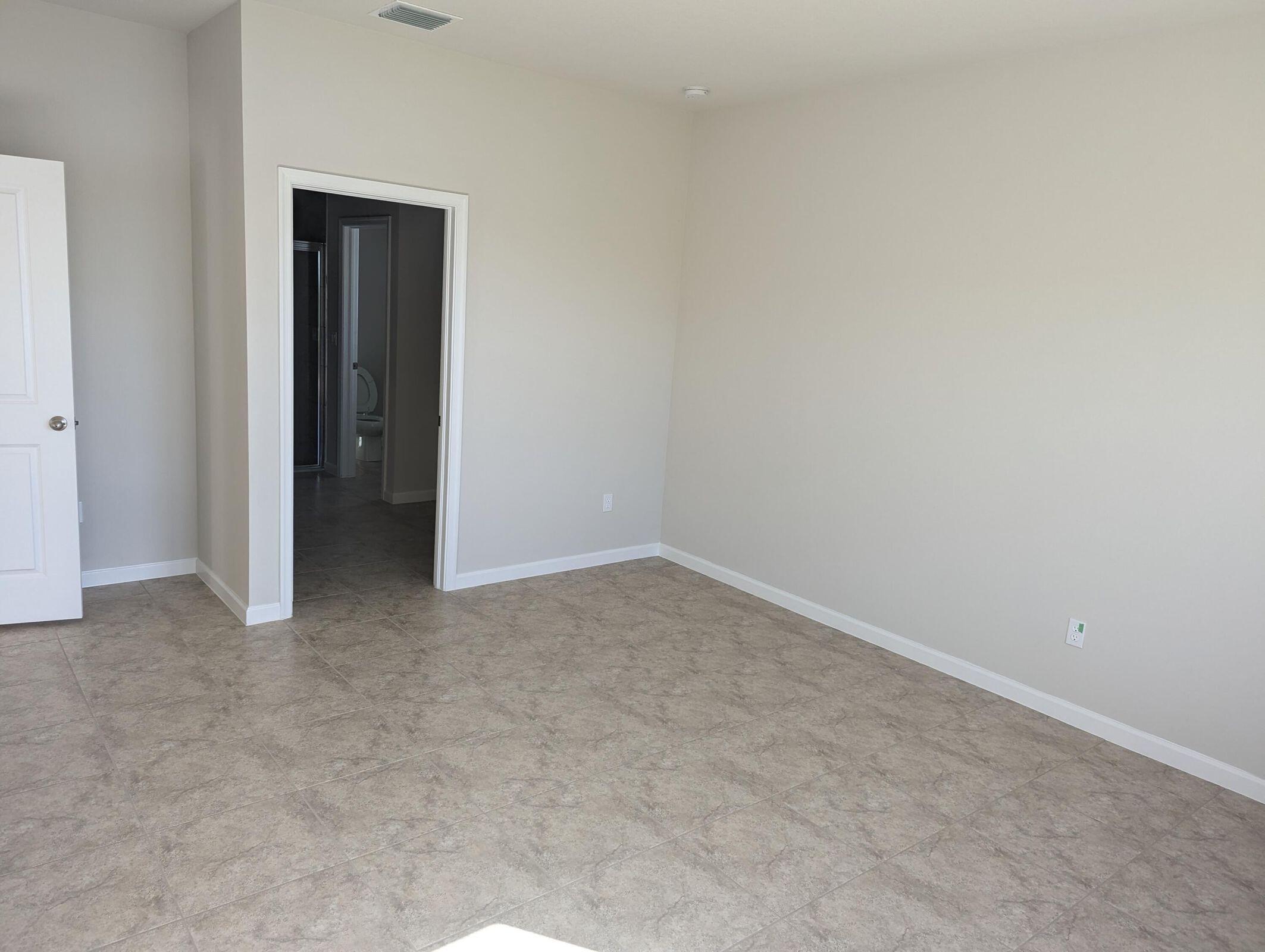 VERANO SOUTH PUD 1 - POD C - PLAT NO. 4 - Residential Lease
