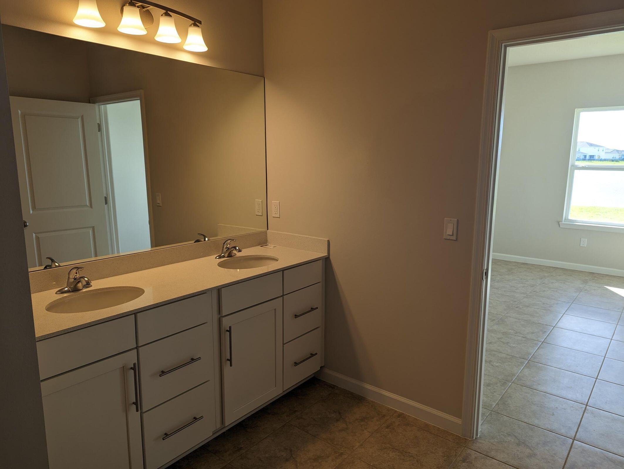 VERANO SOUTH PUD 1 - POD C - PLAT NO. 4 - Residential Lease