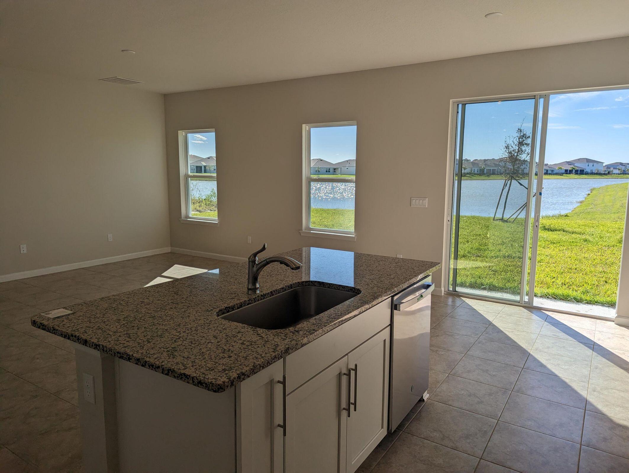 VERANO SOUTH PUD 1 - POD C - PLAT NO. 4 - Residential Lease