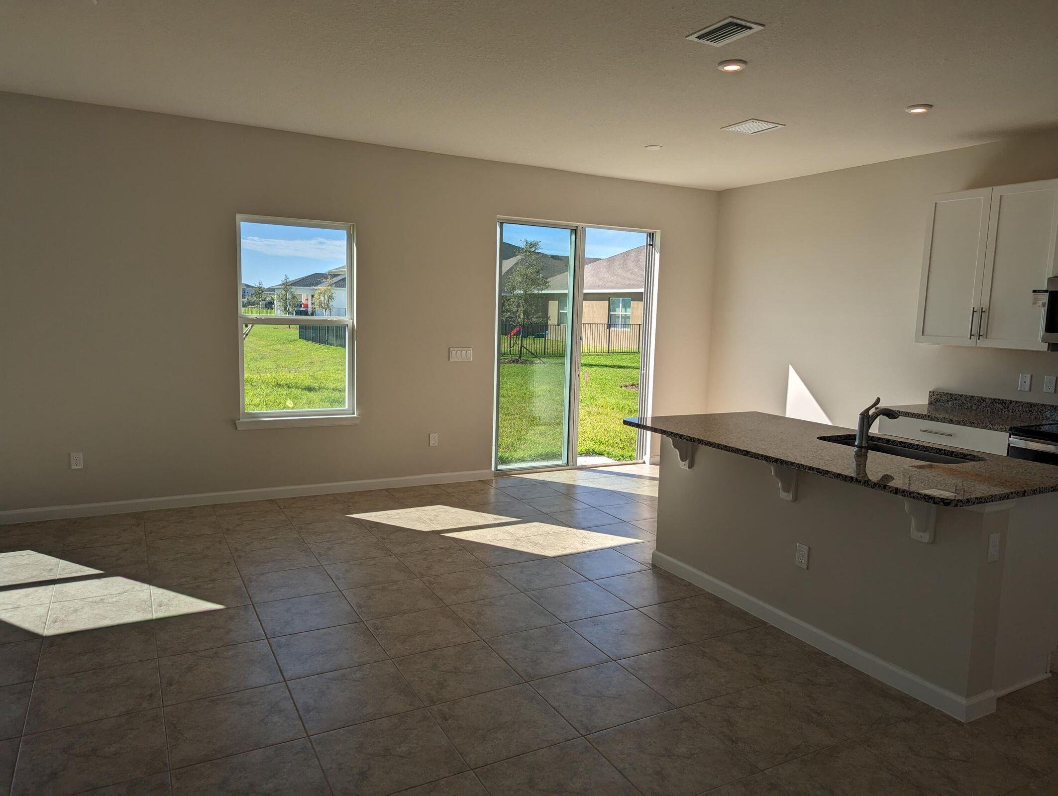 VERANO SOUTH PUD 1 - POD C - PLAT NO. 4 - Residential Lease