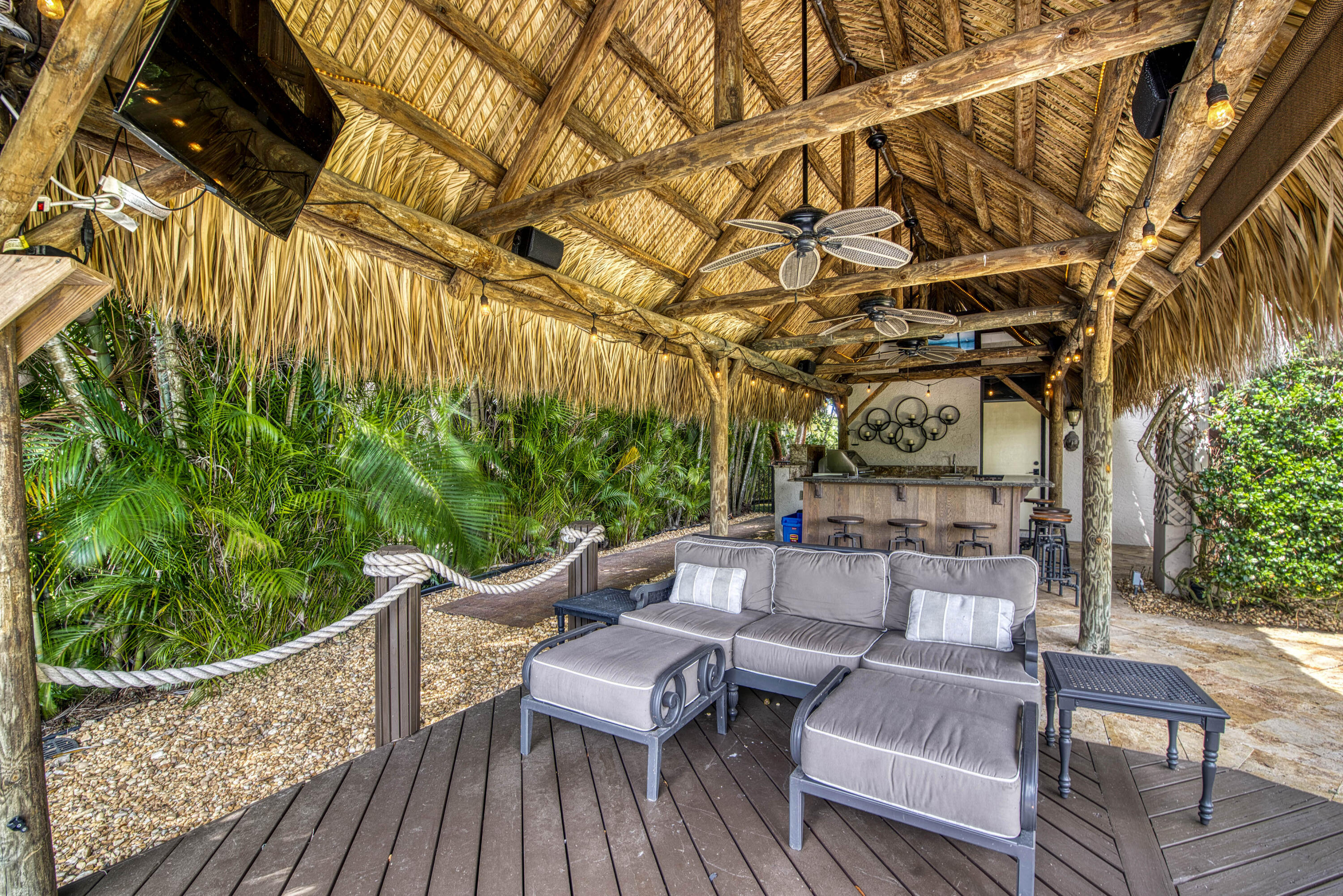 Islands of Jupiter - Residential