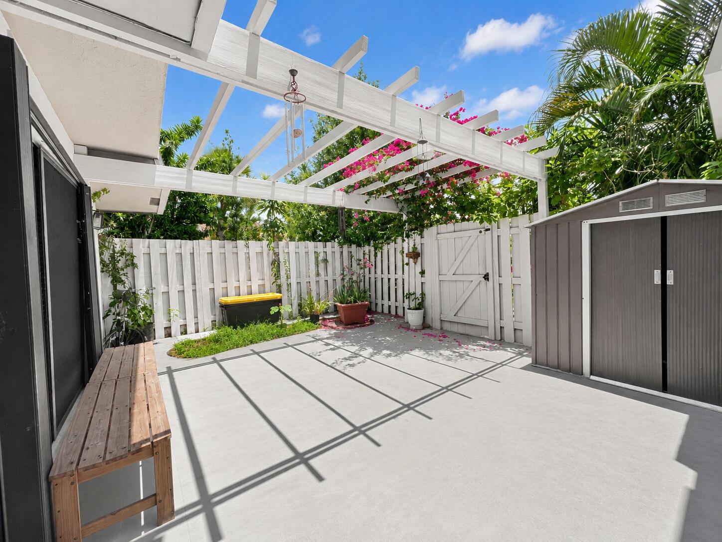 DELRAY OAKS CONDO - Residential