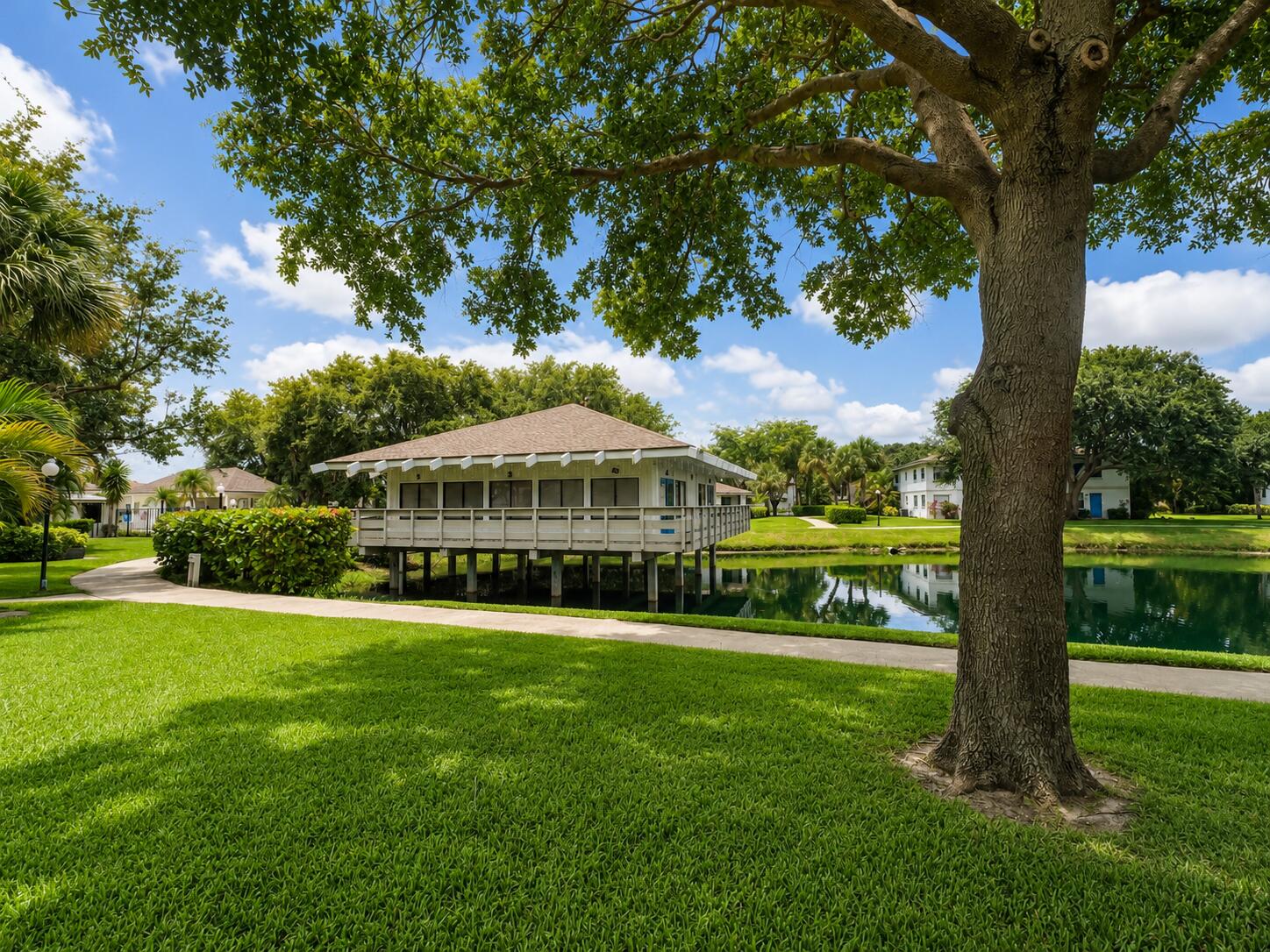 DELRAY OAKS CONDO - Residential