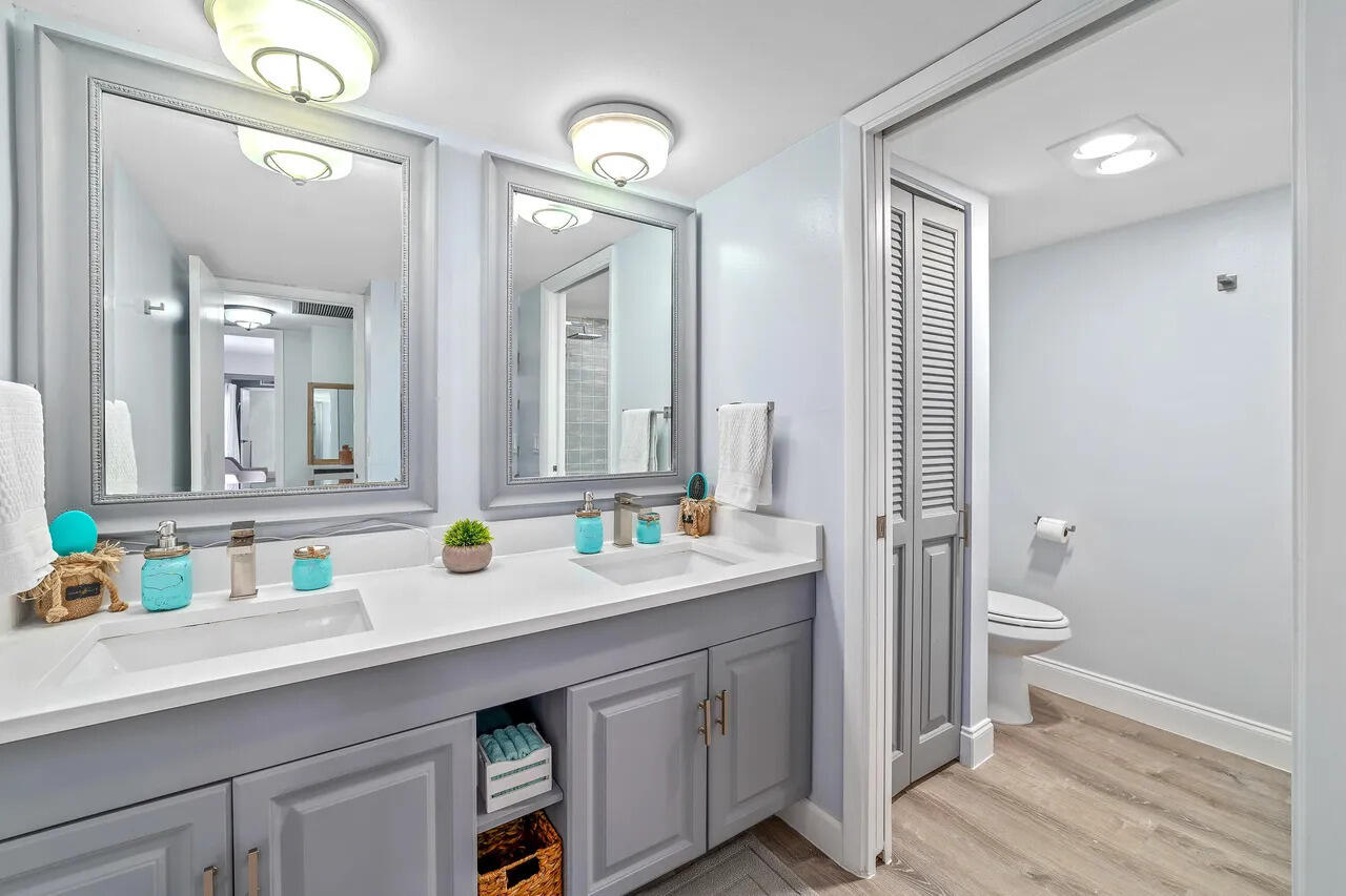 DELRAY OAKS CONDO - Residential