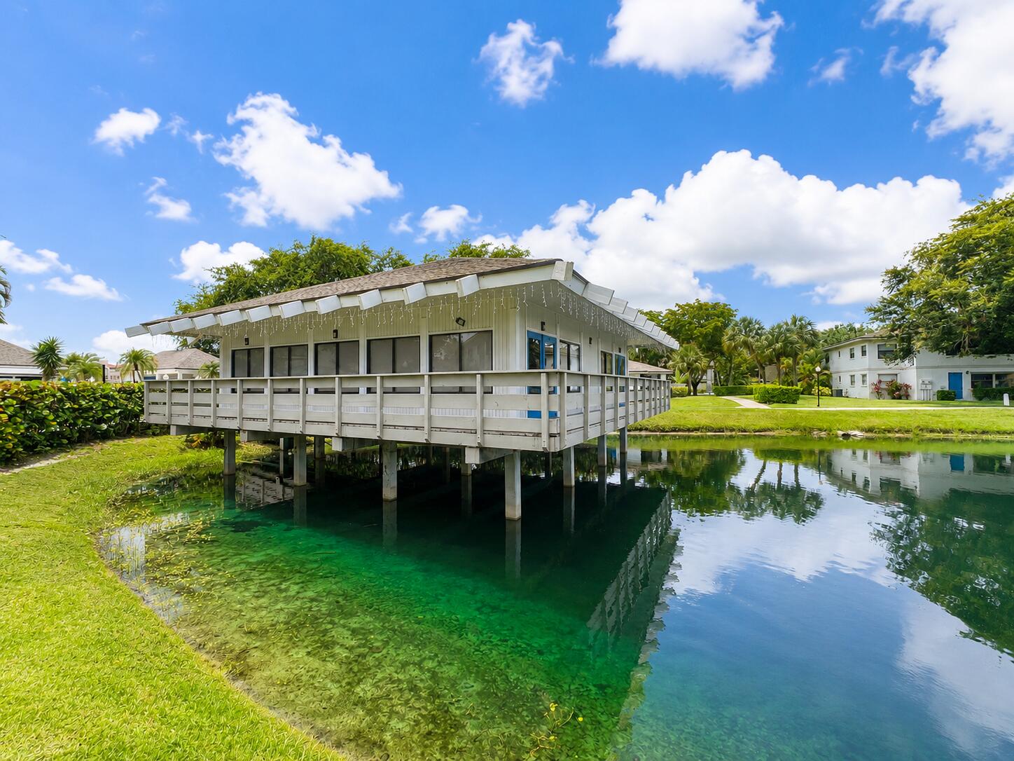 DELRAY OAKS CONDO - Residential
