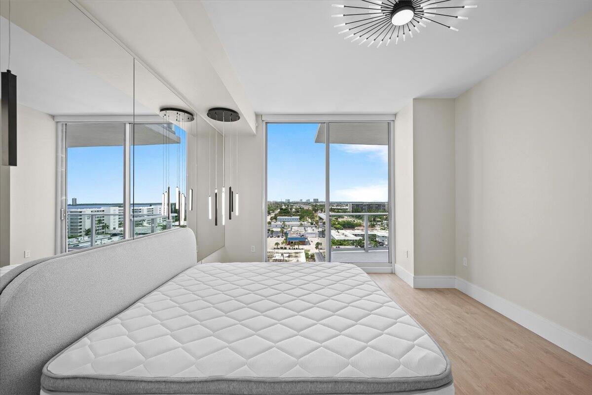 NAUTILUS 220 CONDOMINIUM - Residential