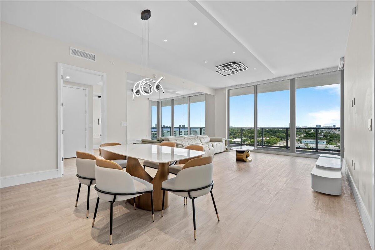 NAUTILUS 220 CONDOMINIUM - Residential