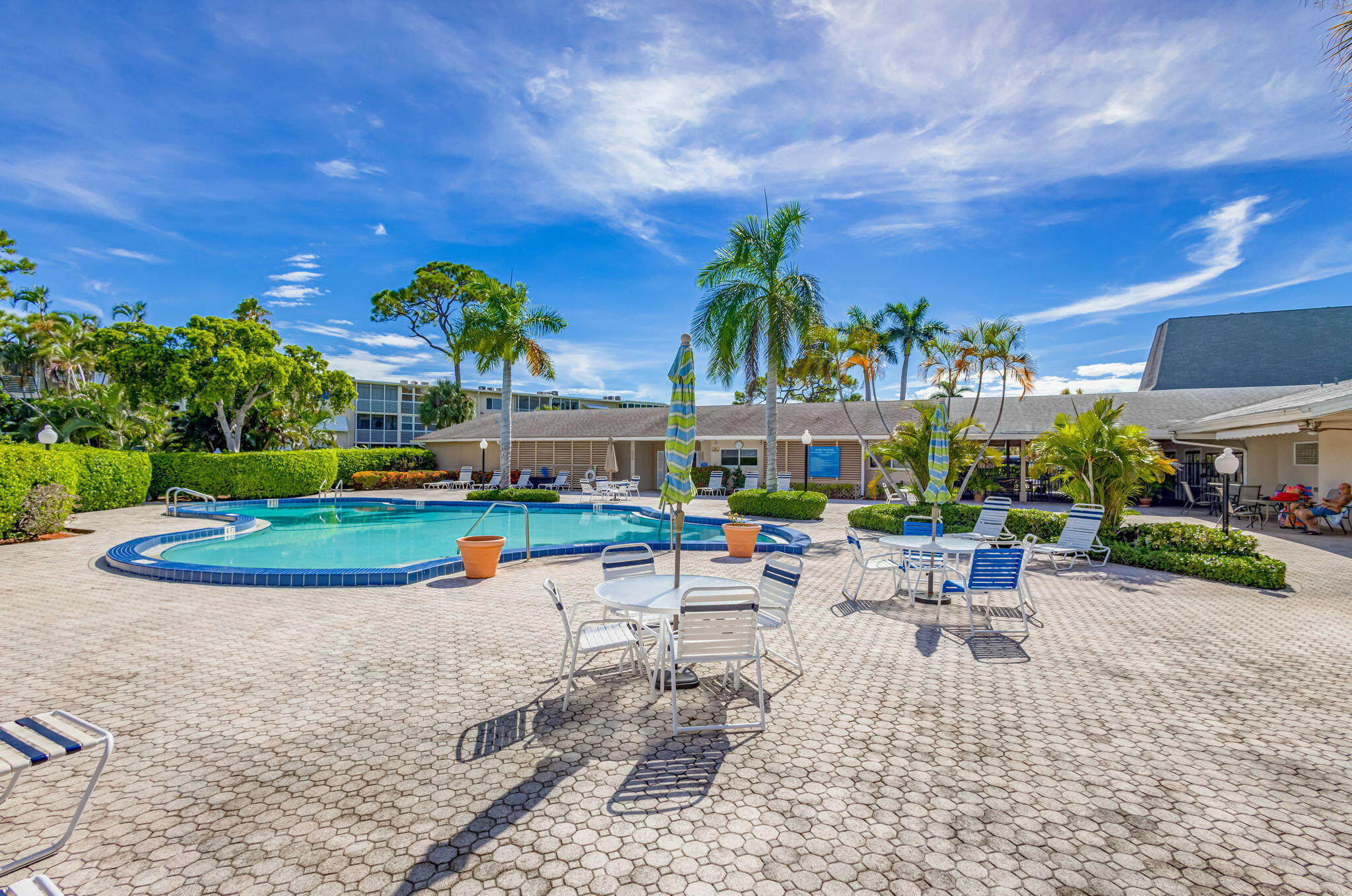 LAKE CLARKE GARDENS CONDO 22 - Residential