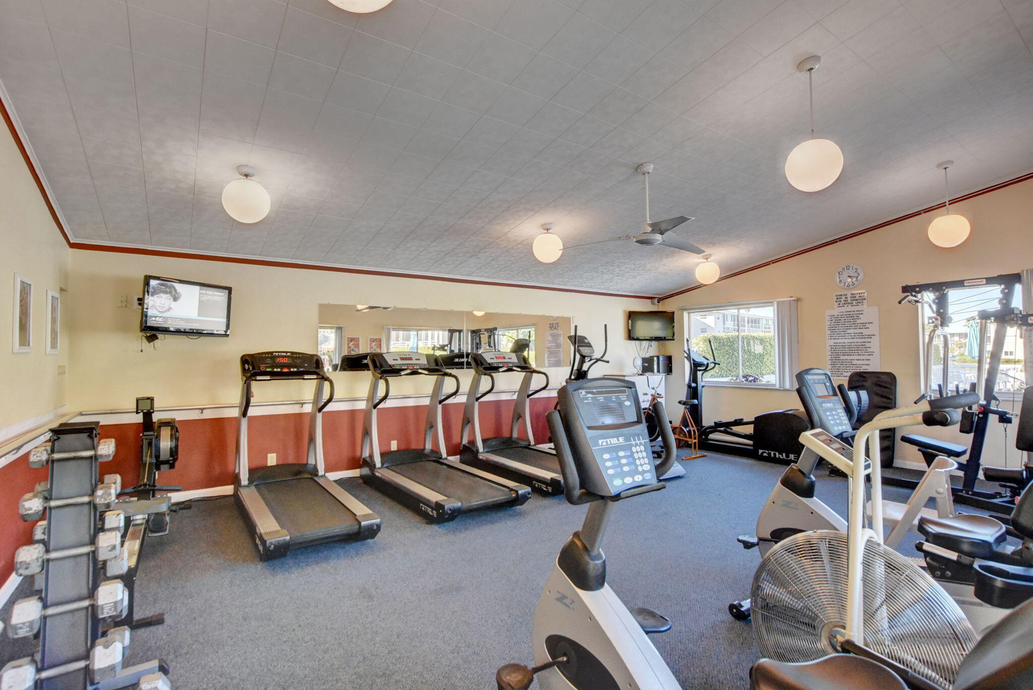 LAKE CLARKE GARDENS CONDO 22 - Residential