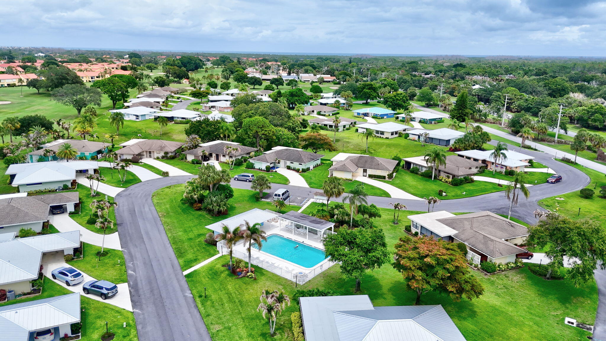 FAIRWAY VILLAS OF MILES GRANT CONDO - Residential