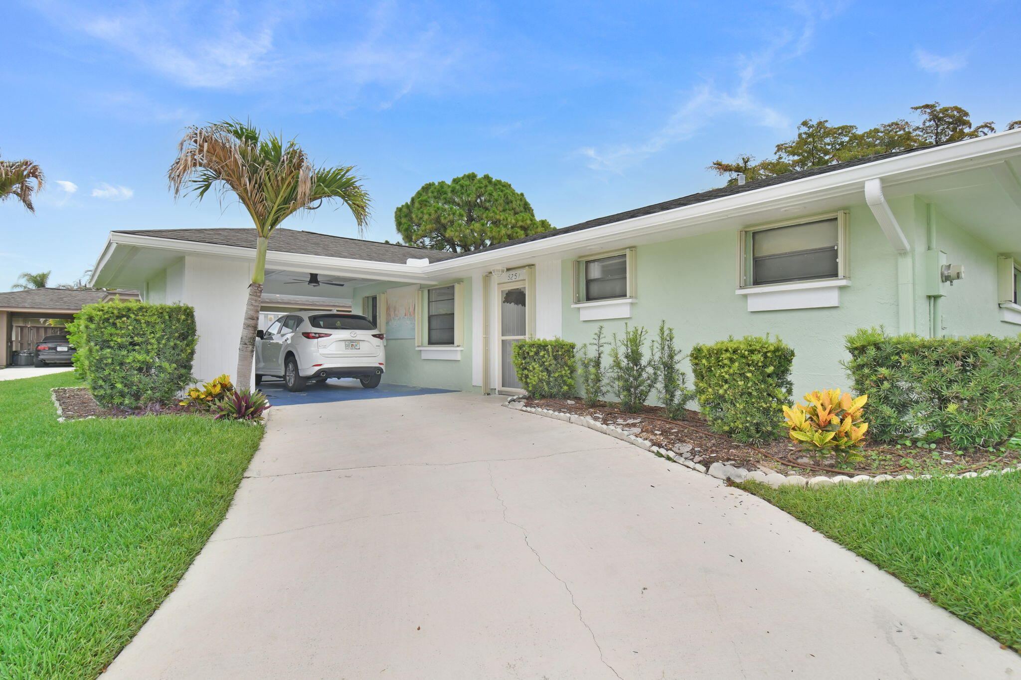 FAIRWAY VILLAS OF MILES GRANT CONDO - Residential