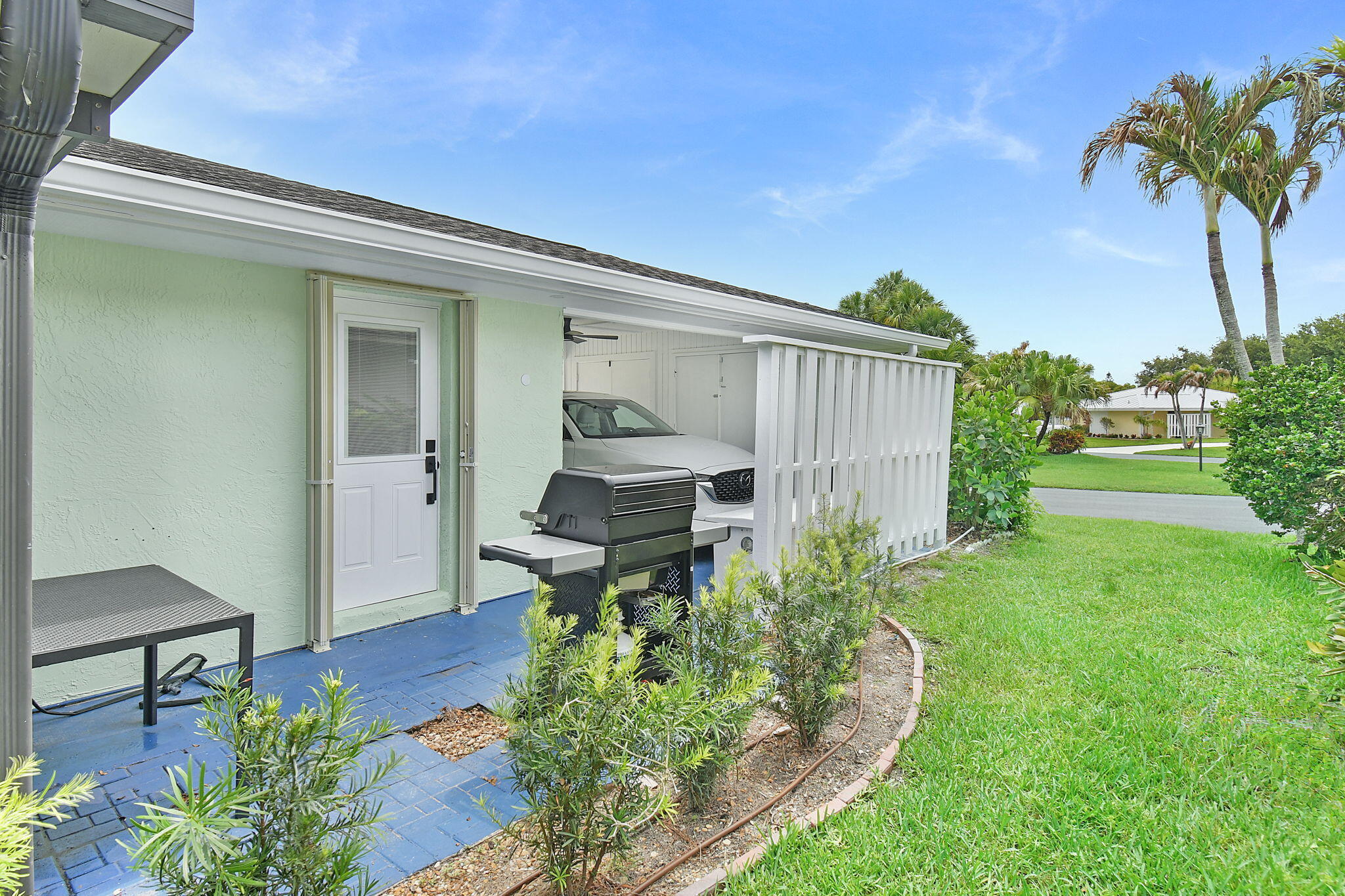 FAIRWAY VILLAS OF MILES GRANT CONDO - Residential