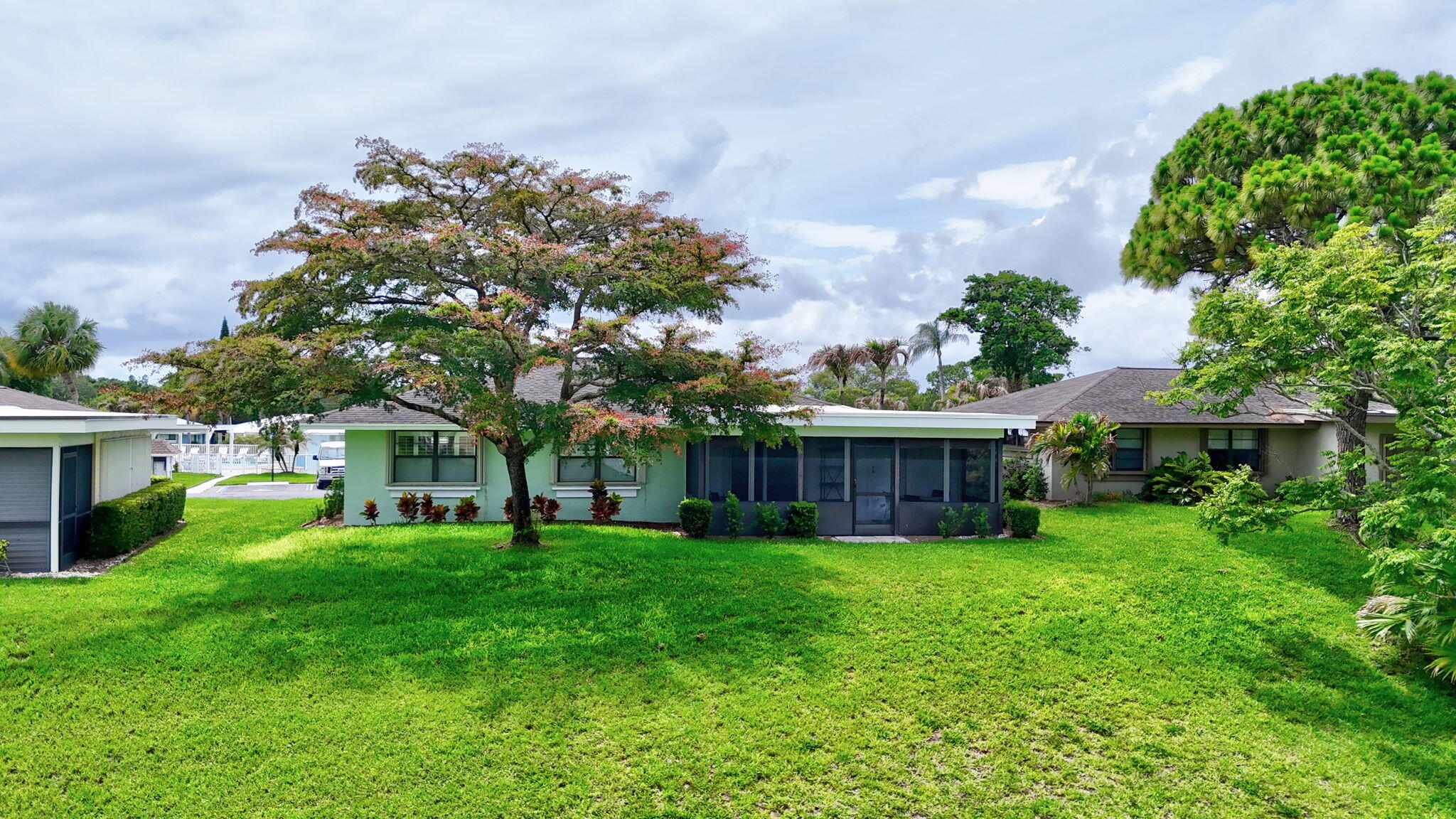 FAIRWAY VILLAS OF MILES GRANT CONDO - Residential