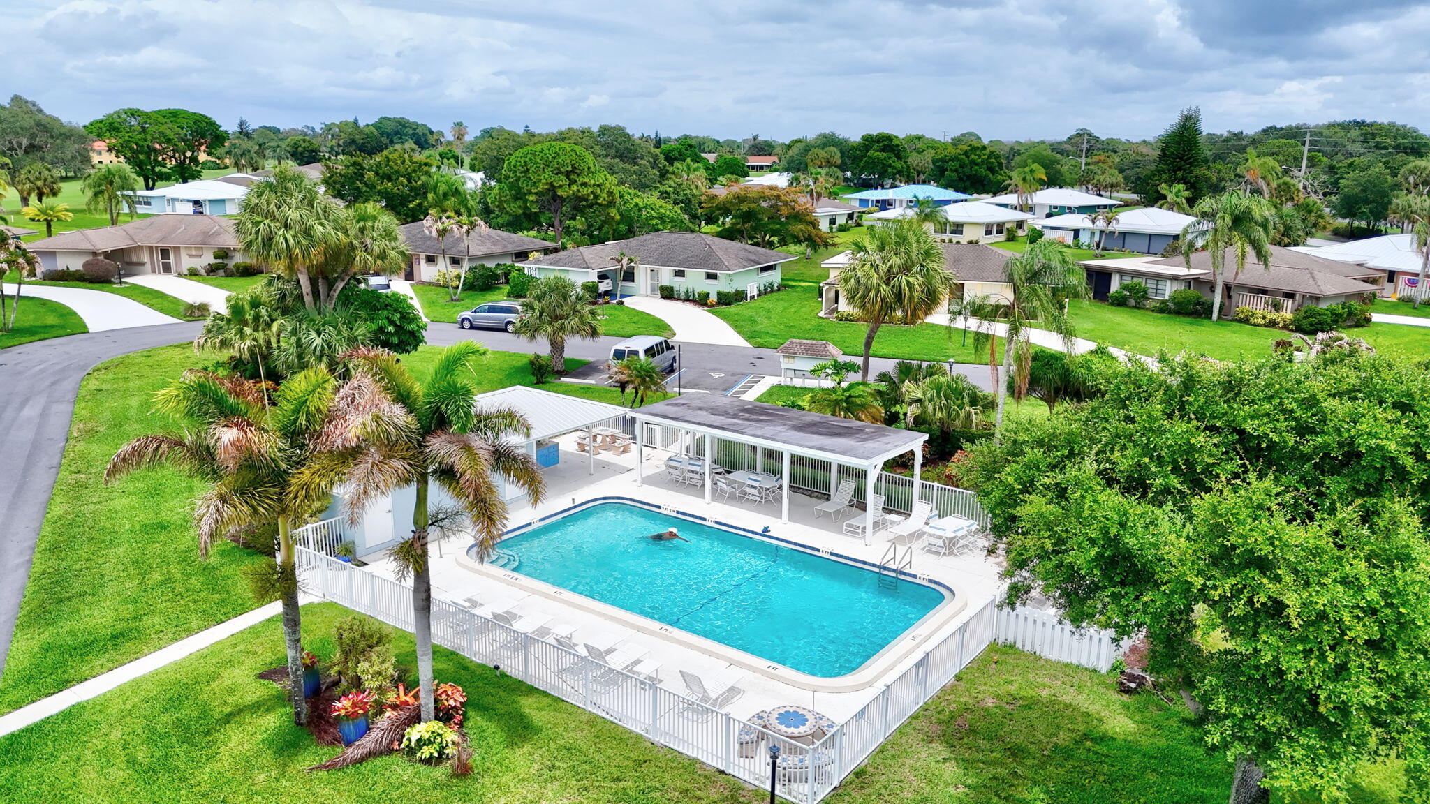 FAIRWAY VILLAS OF MILES GRANT CONDO - Residential