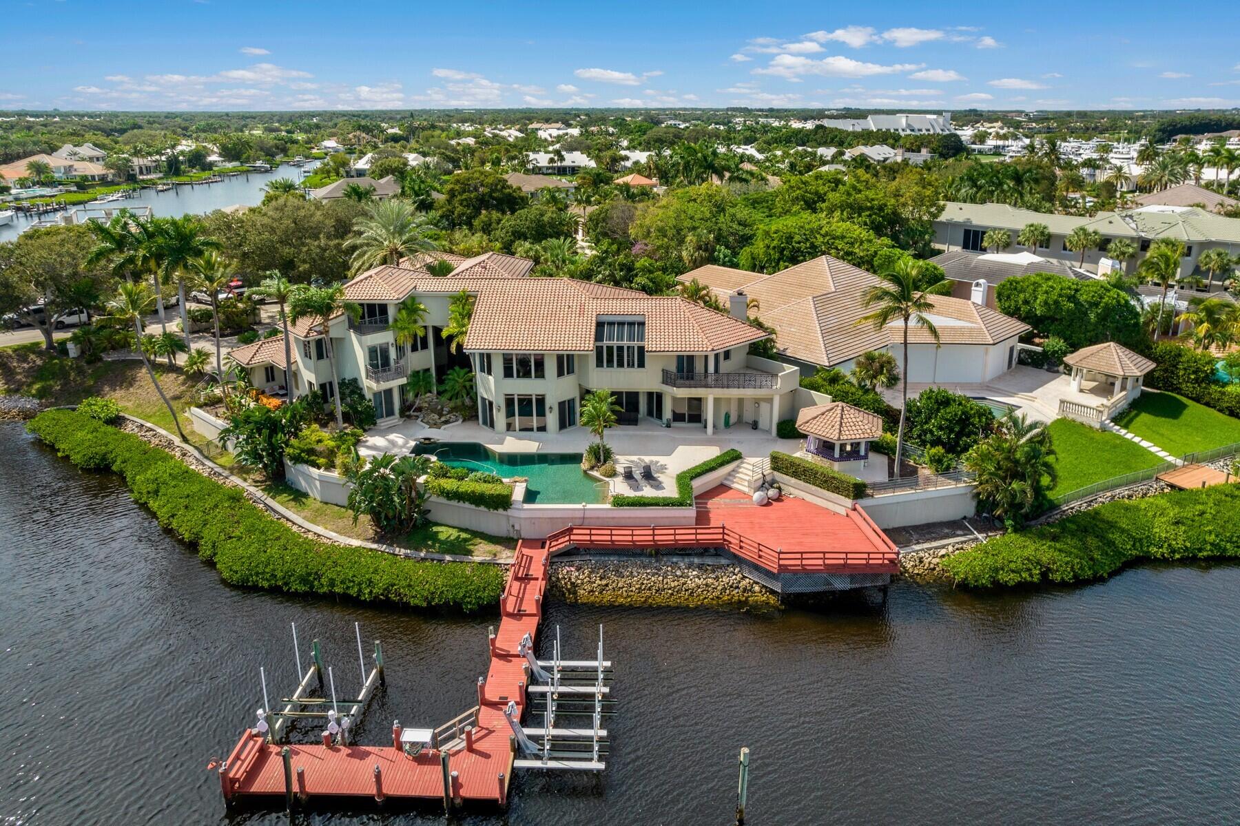 Admirals Cove - Residential