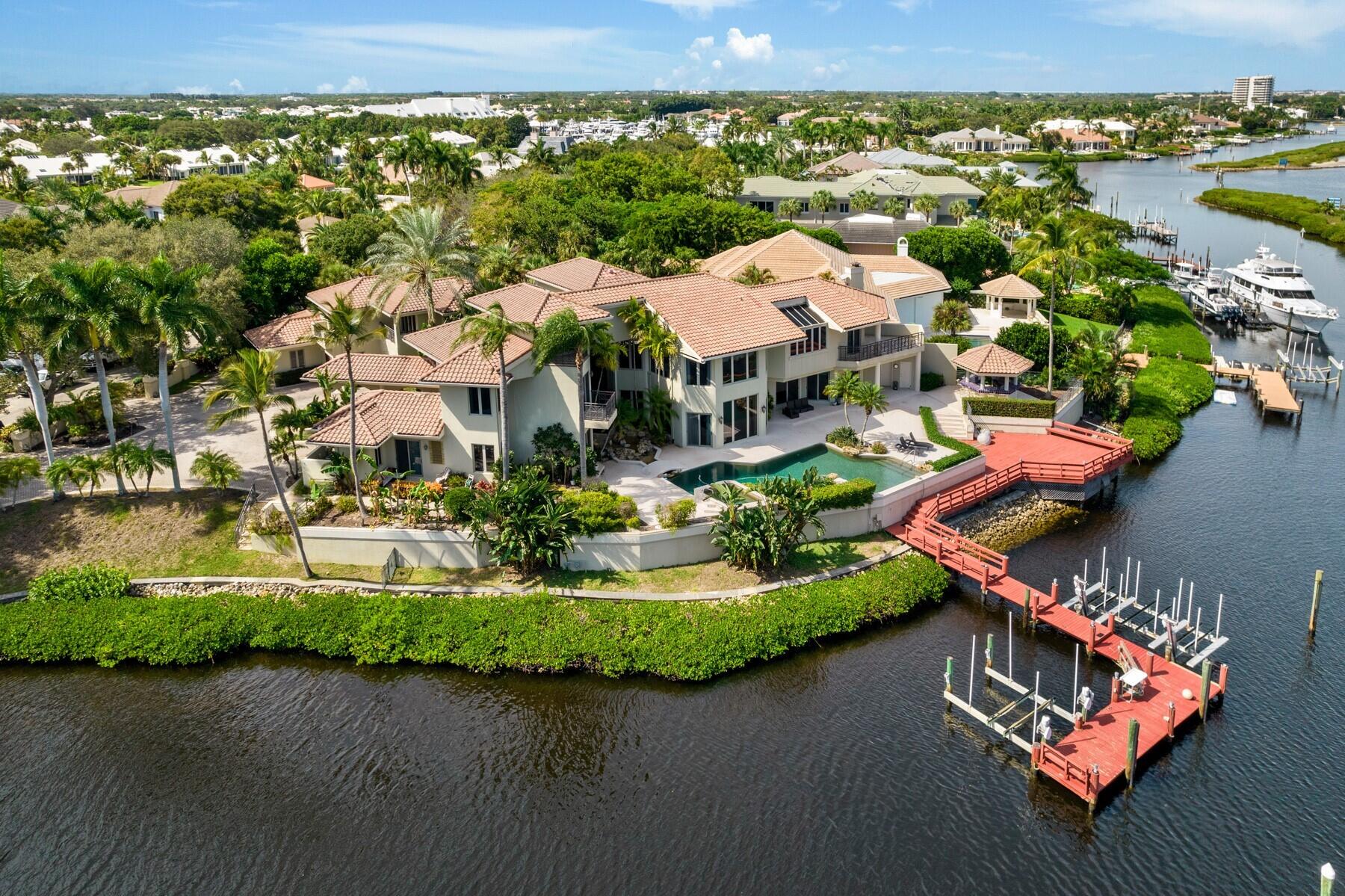 Admirals Cove - Residential