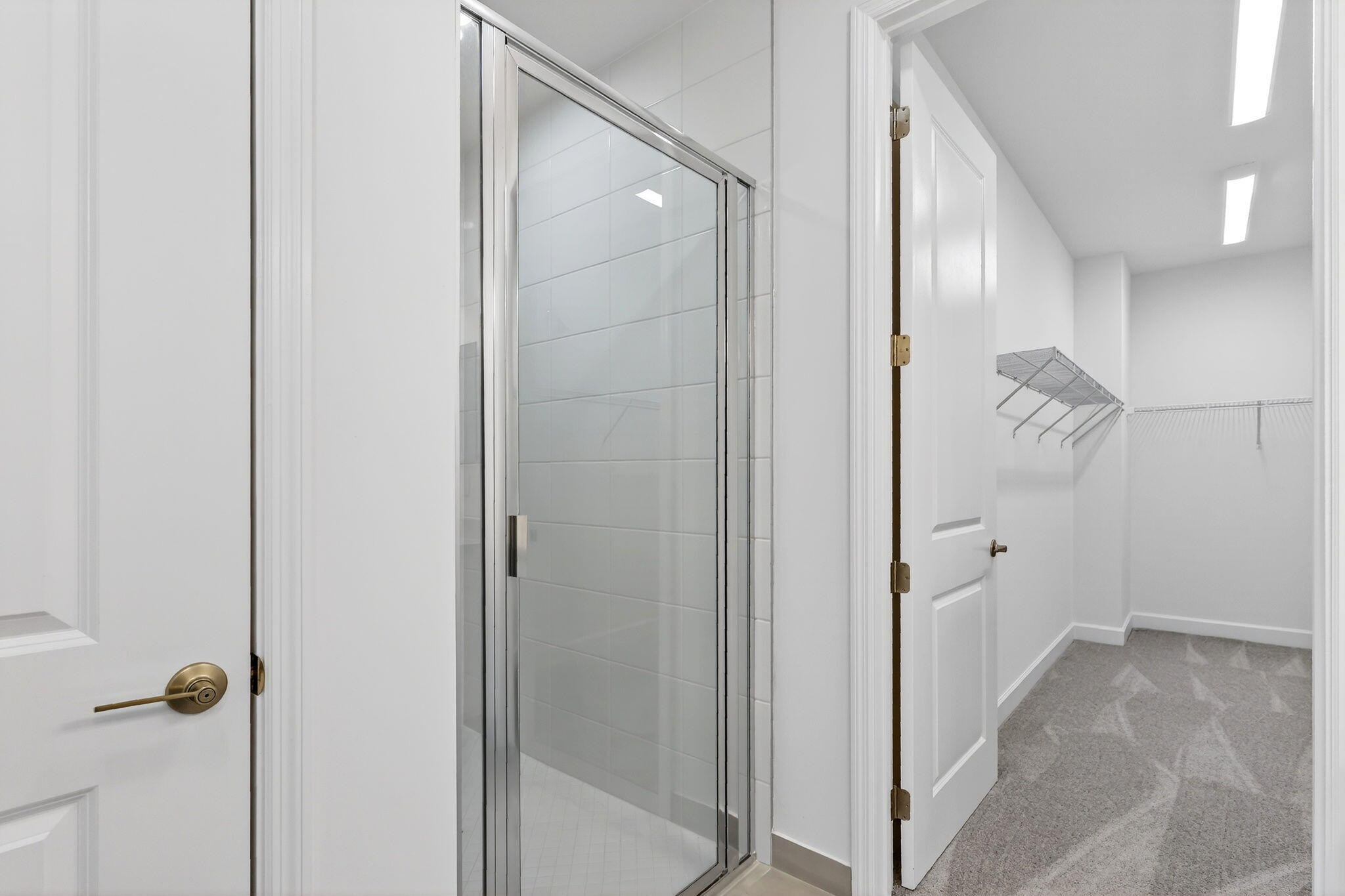 VALENCIA PARC - Residential Lease