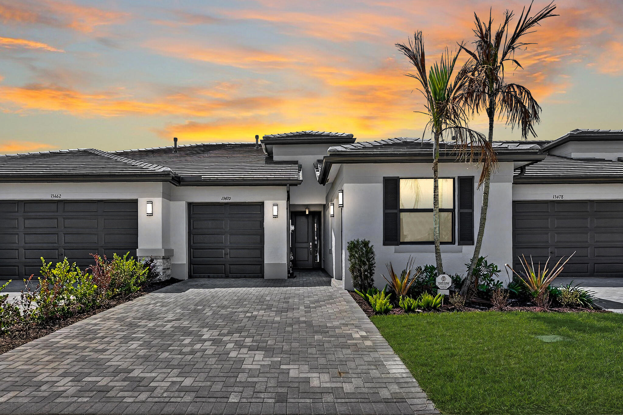 VALENCIA PARC - Residential Lease