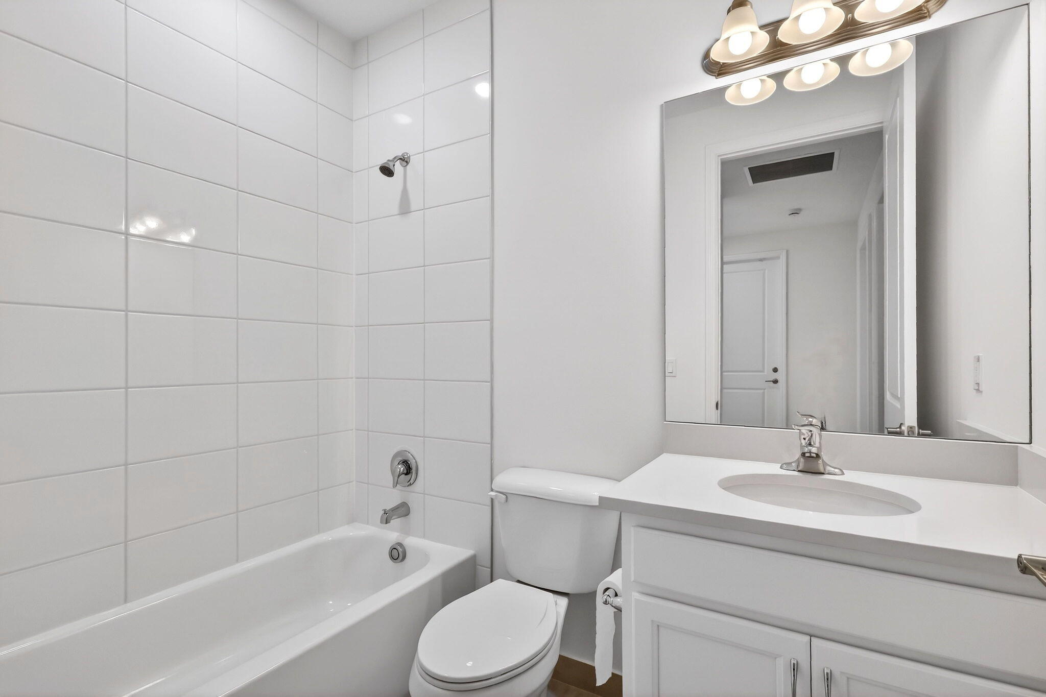 VALENCIA PARC - Residential Lease