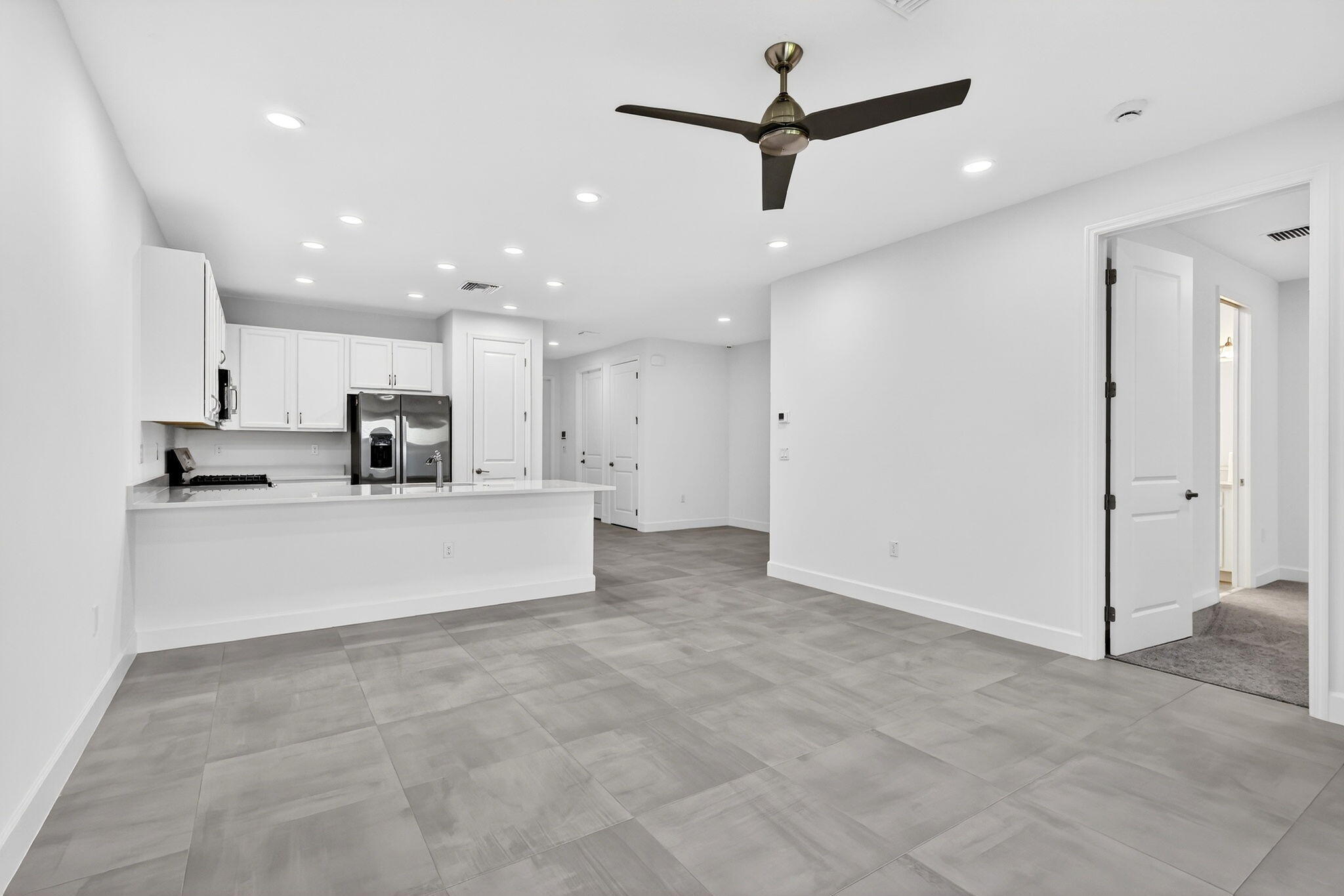 VALENCIA PARC - Residential Lease