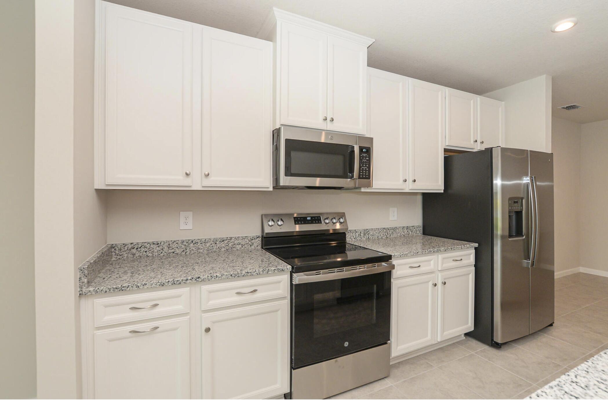 VERANO SOUTH PUD 1 - POD G - PLAT NO. 2 - Residential Lease
