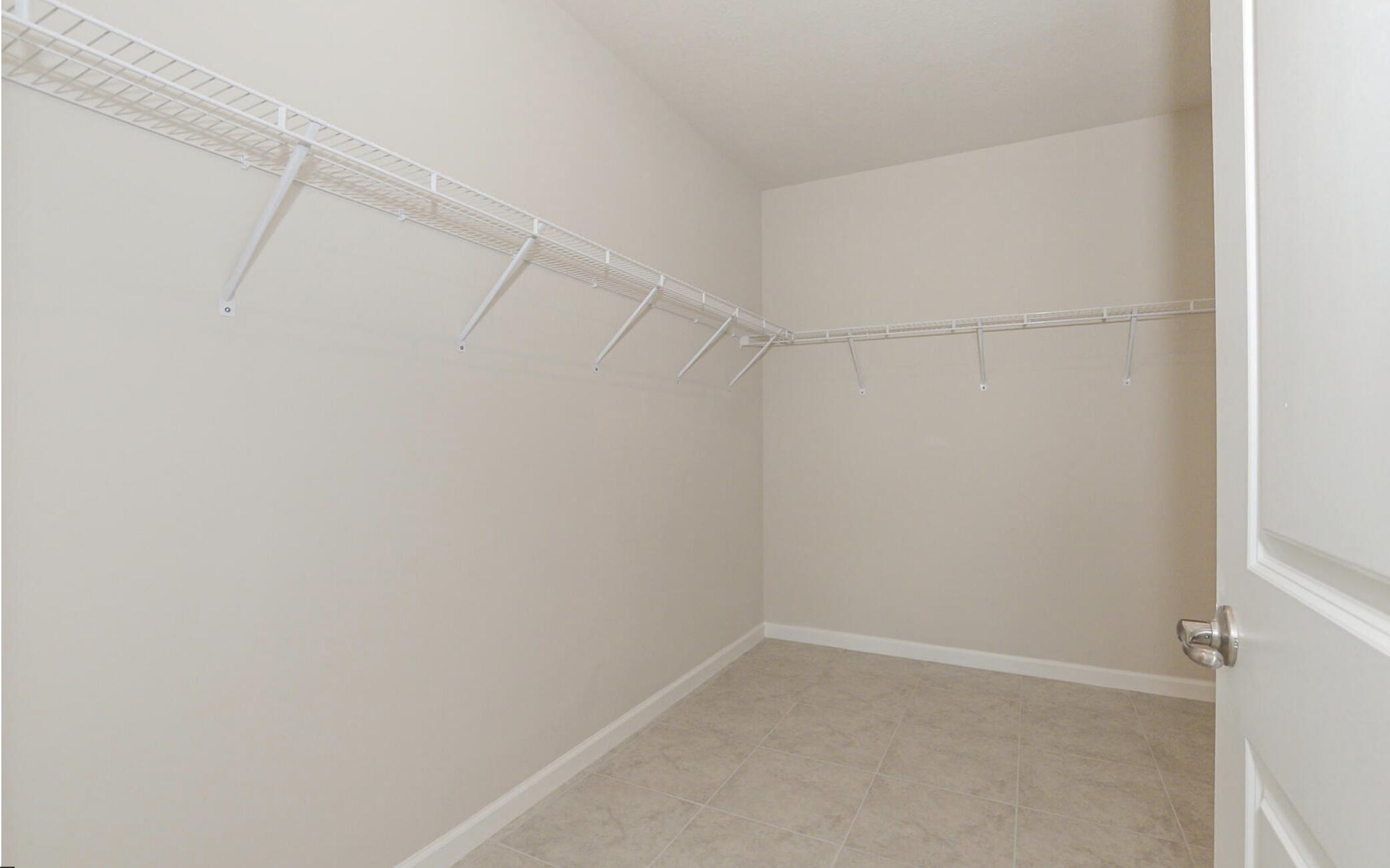 VERANO SOUTH PUD 1 - POD G - PLAT NO. 2 - Residential Lease