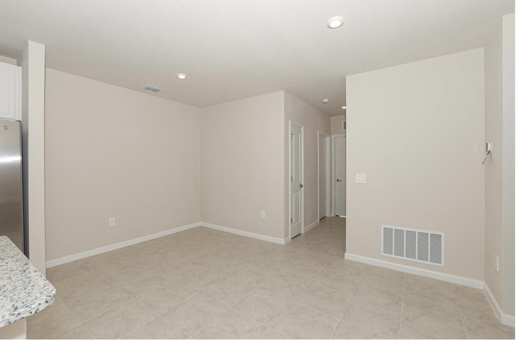 VERANO SOUTH PUD 1 - POD G - PLAT NO. 2 - Residential Lease