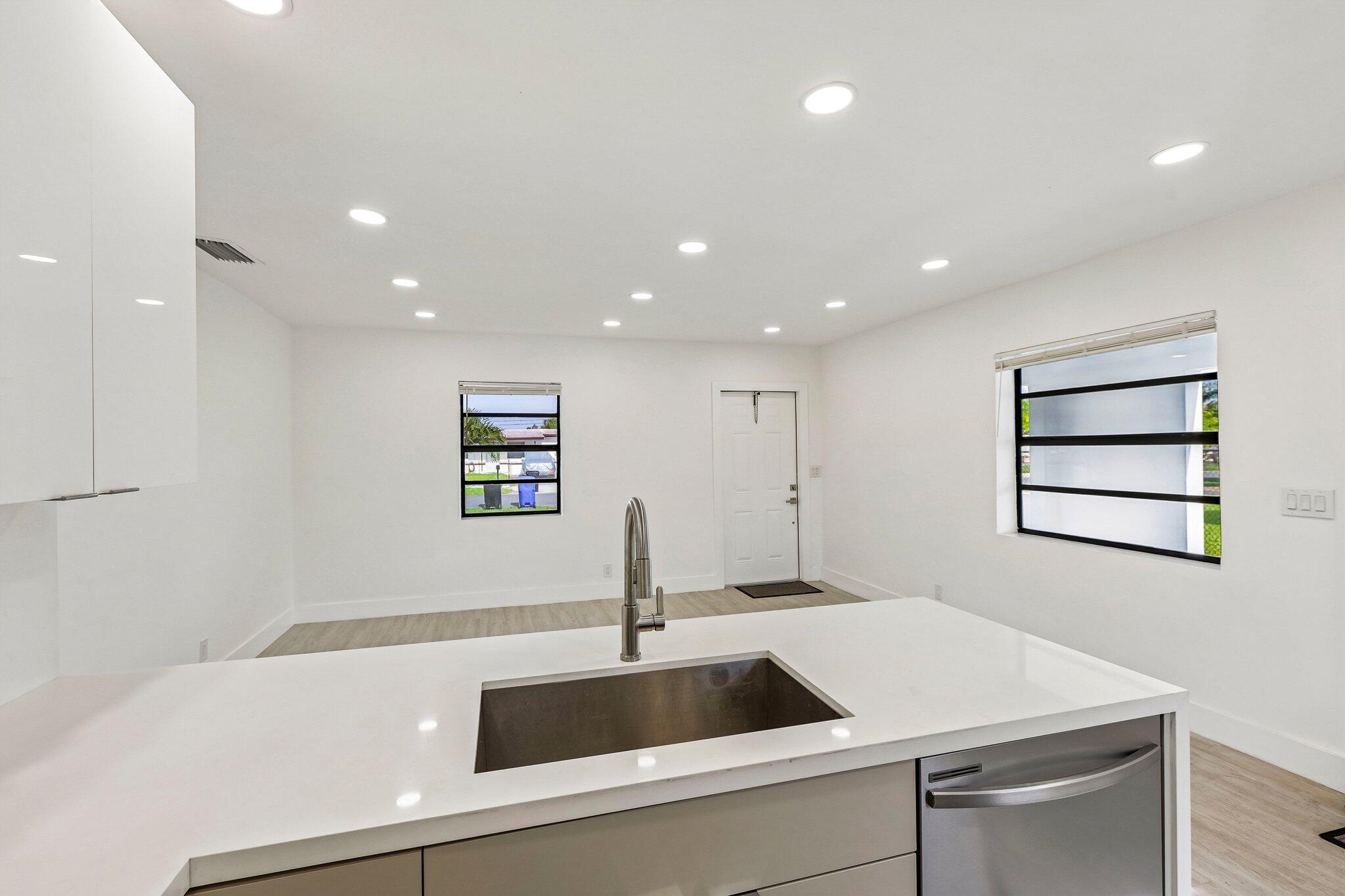 LAUDERDALE MANORS AMD PLAT - Residential