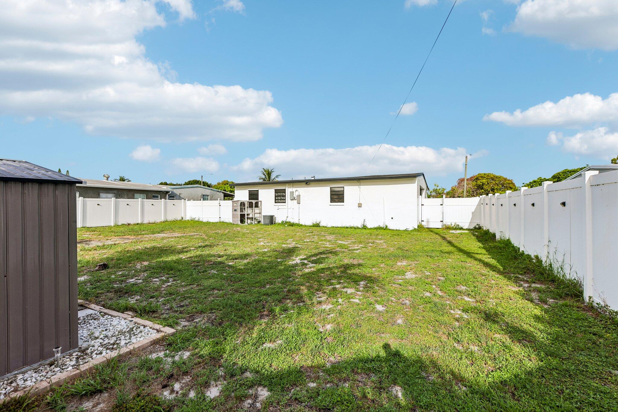 LAUDERDALE MANORS AMD PLAT - Residential