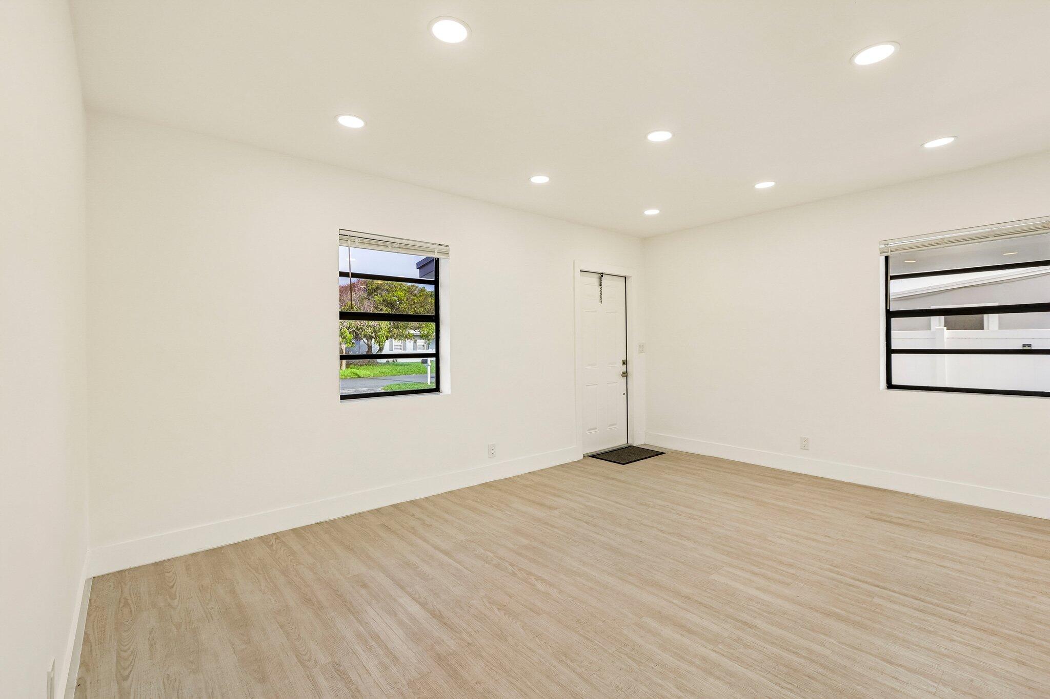 LAUDERDALE MANORS AMD PLAT - Residential