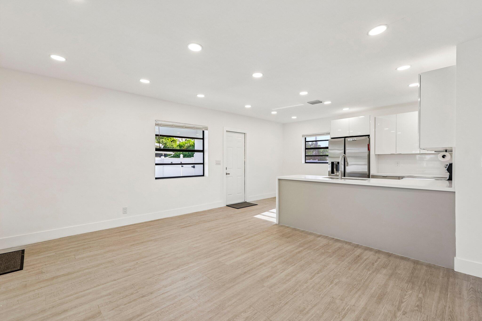LAUDERDALE MANORS AMD PLAT - Residential