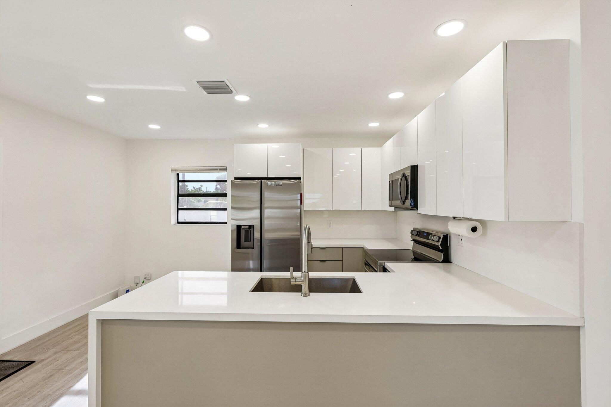 LAUDERDALE MANORS AMD PLAT - Residential