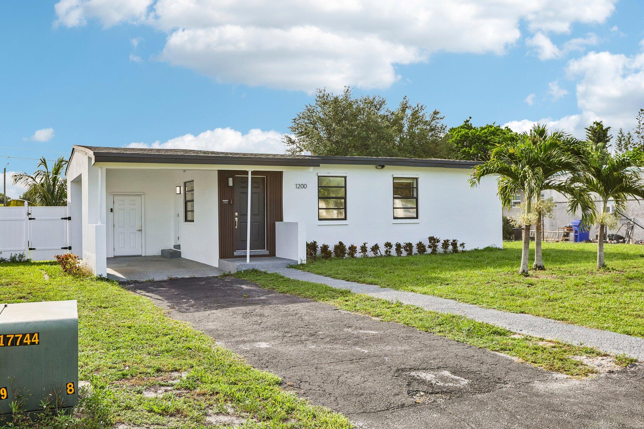 LAUDERDALE MANORS AMD PLAT - Residential