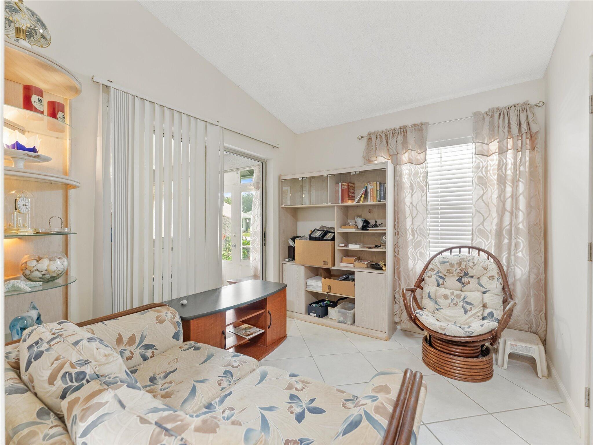 CYPRESS LAKES 10 - Residential