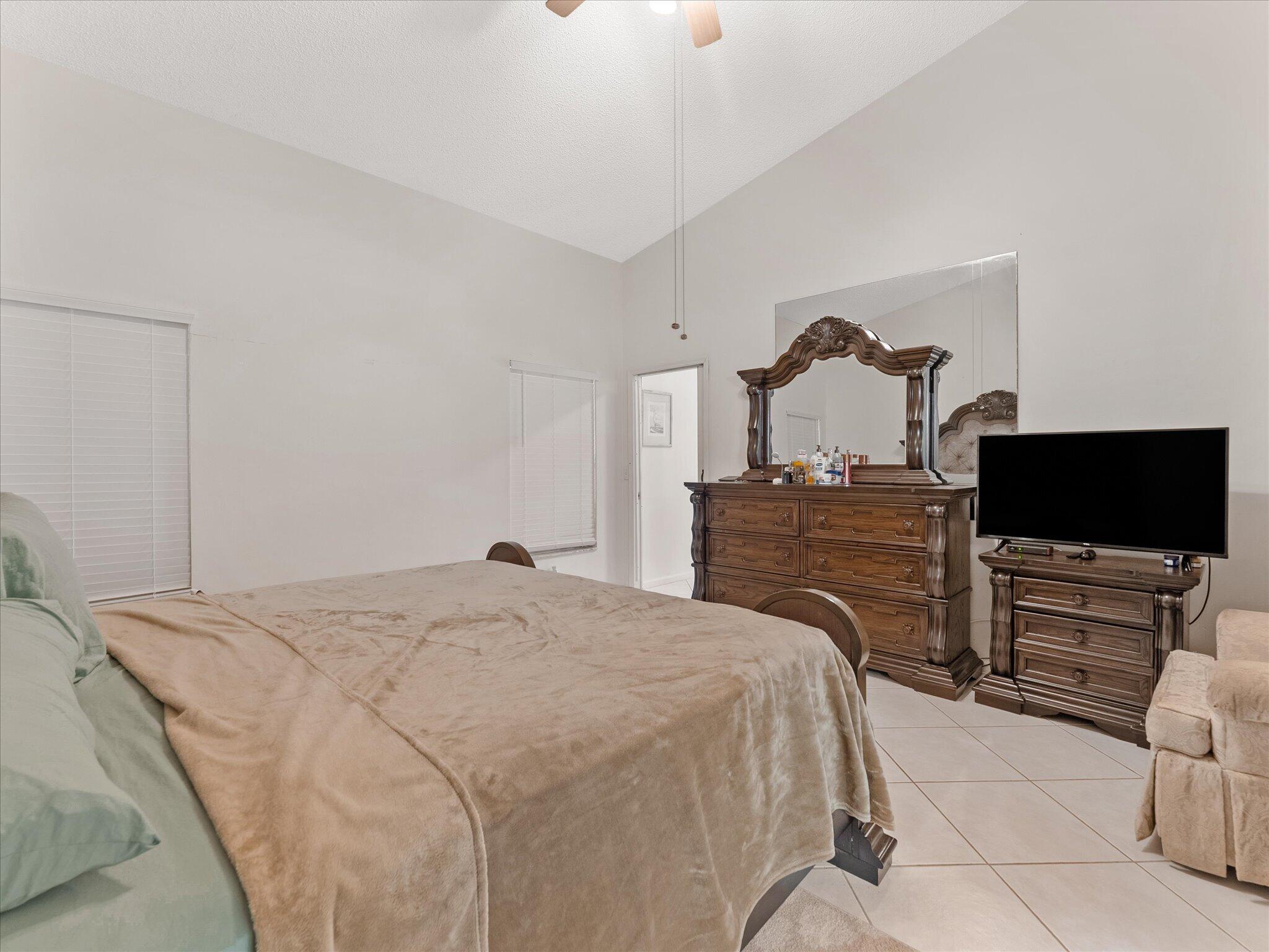 CYPRESS LAKES 10 - Residential