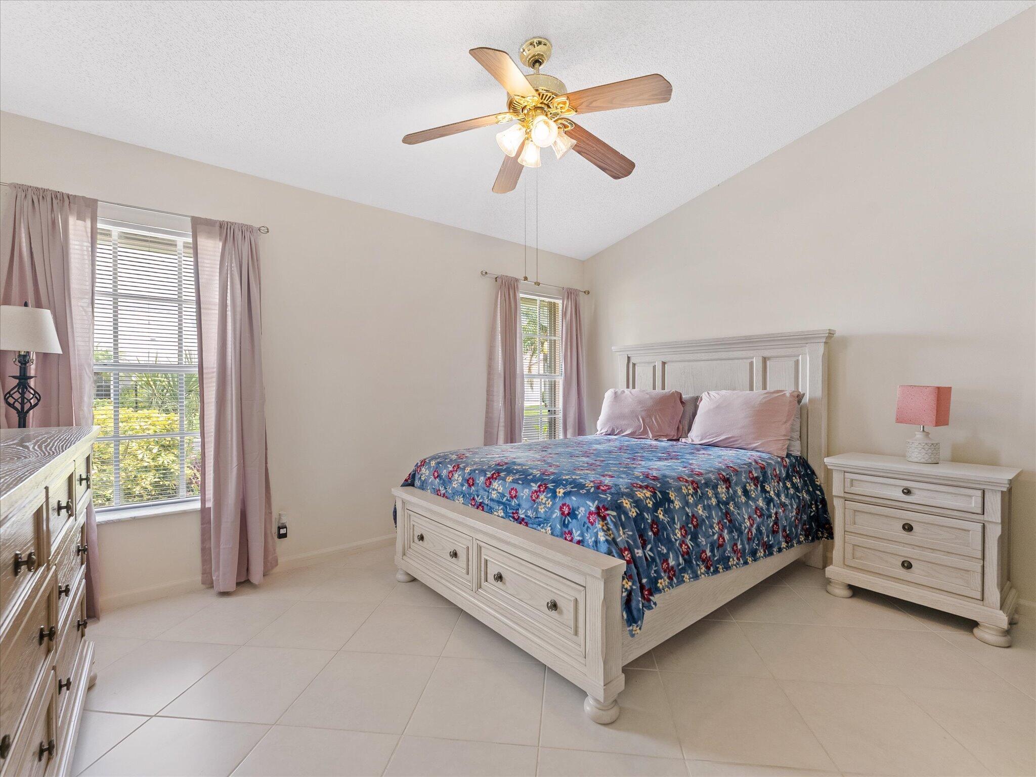 CYPRESS LAKES 10 - Residential