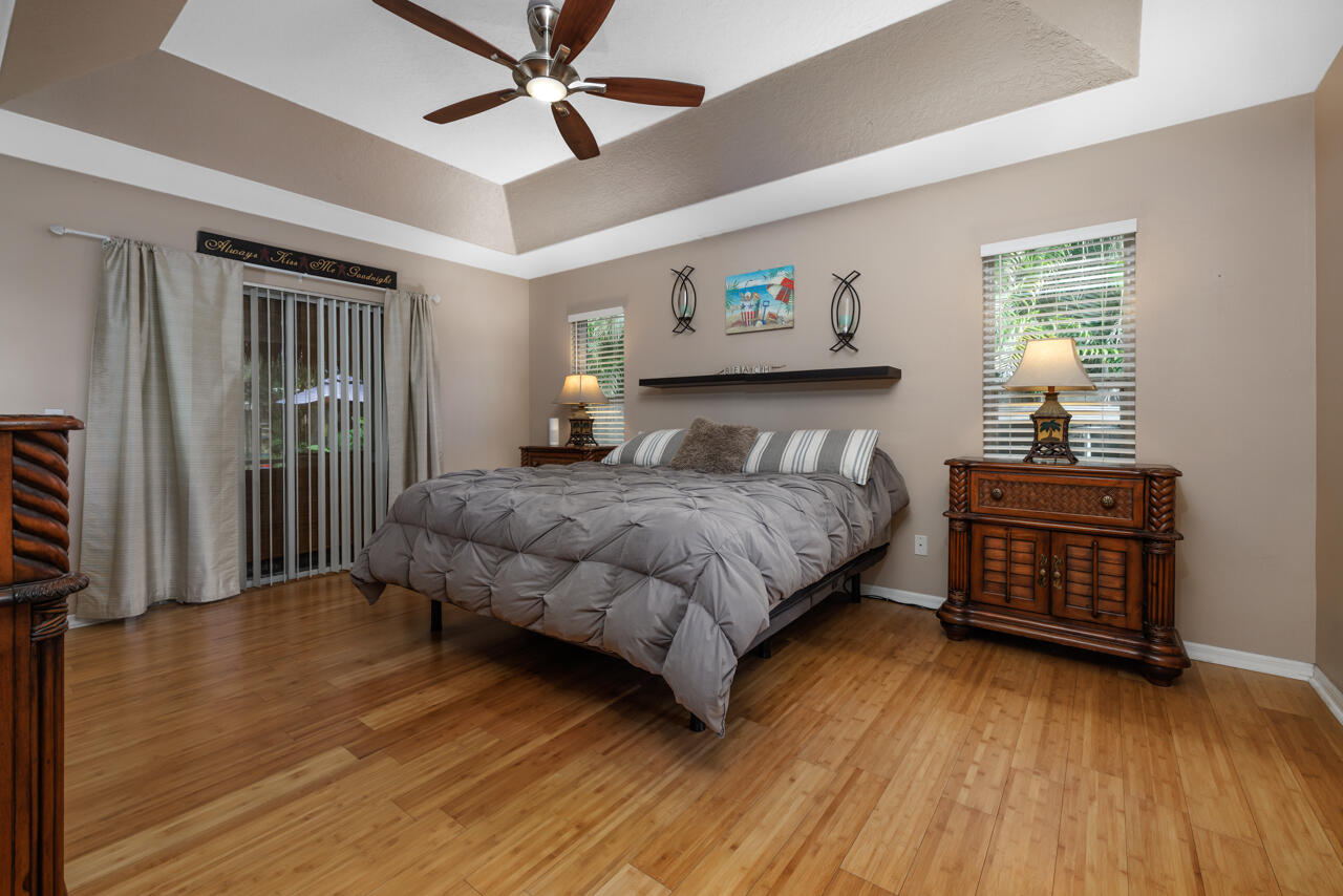HOBE SOUND ESTATES - Residential