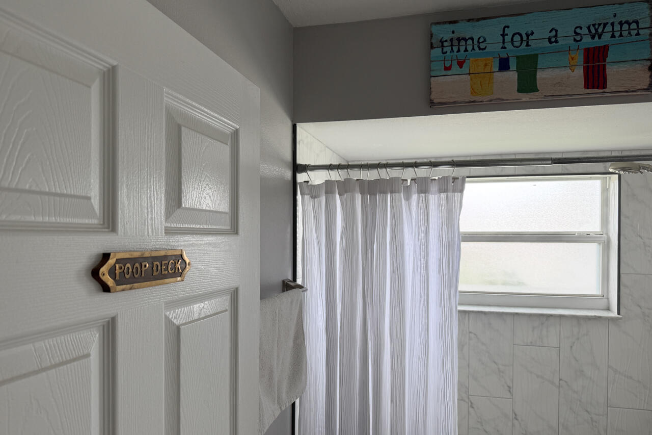 HOBE SOUND ESTATES - Residential